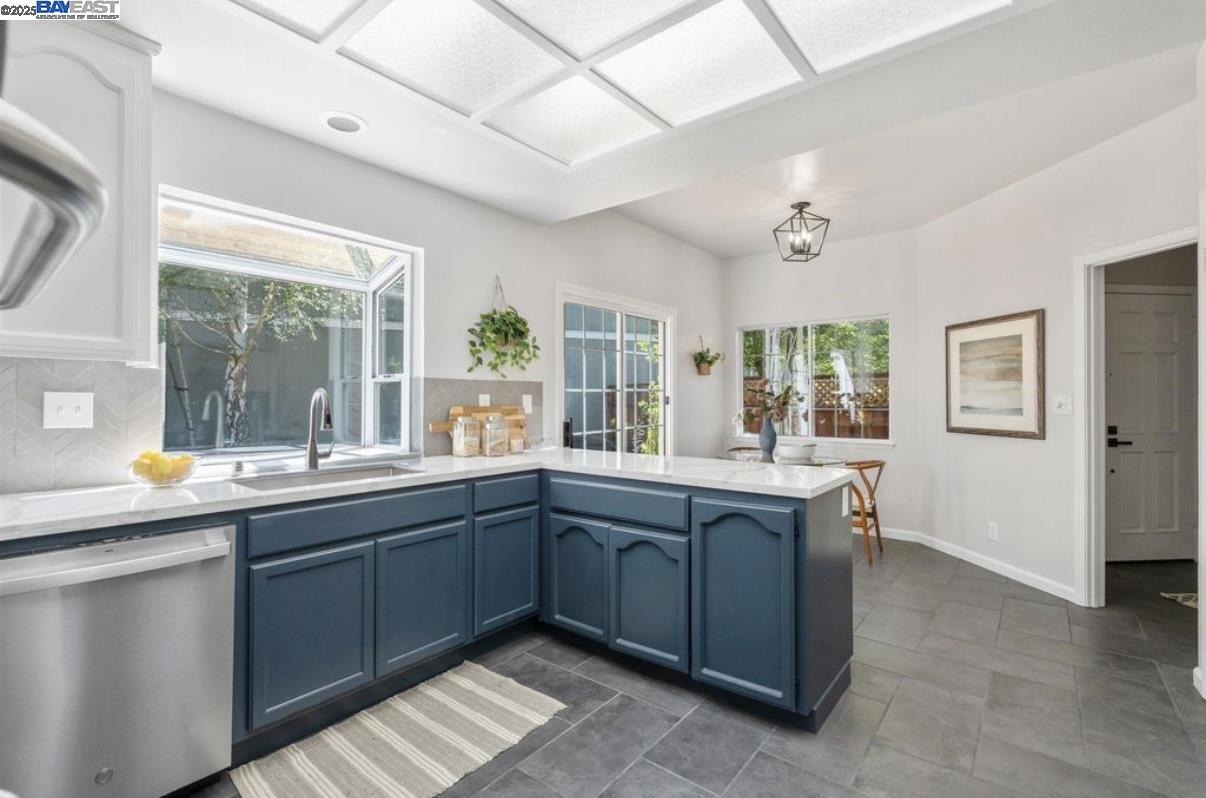 Detail Gallery Image 17 of 56 For 5 Stuart Pl, Danville,  CA 94526 - 4 Beds | 3 Baths