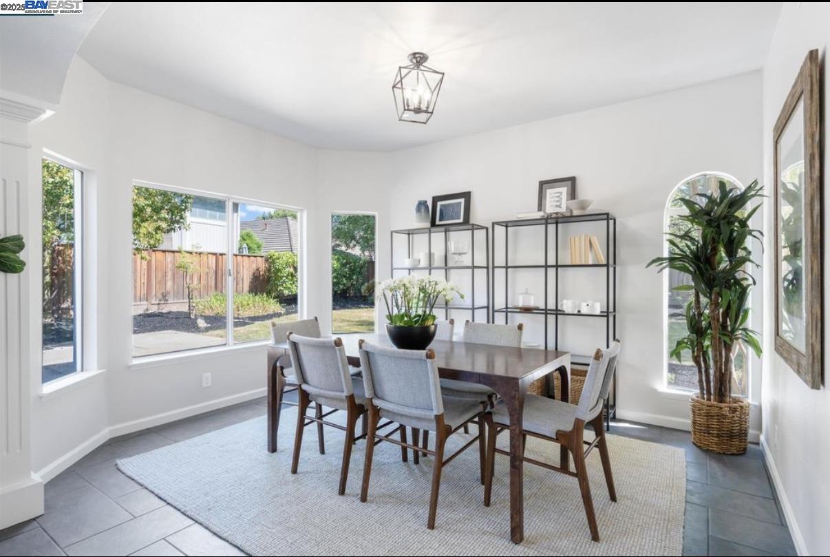 Detail Gallery Image 10 of 56 For 5 Stuart Pl, Danville,  CA 94526 - 4 Beds | 3 Baths