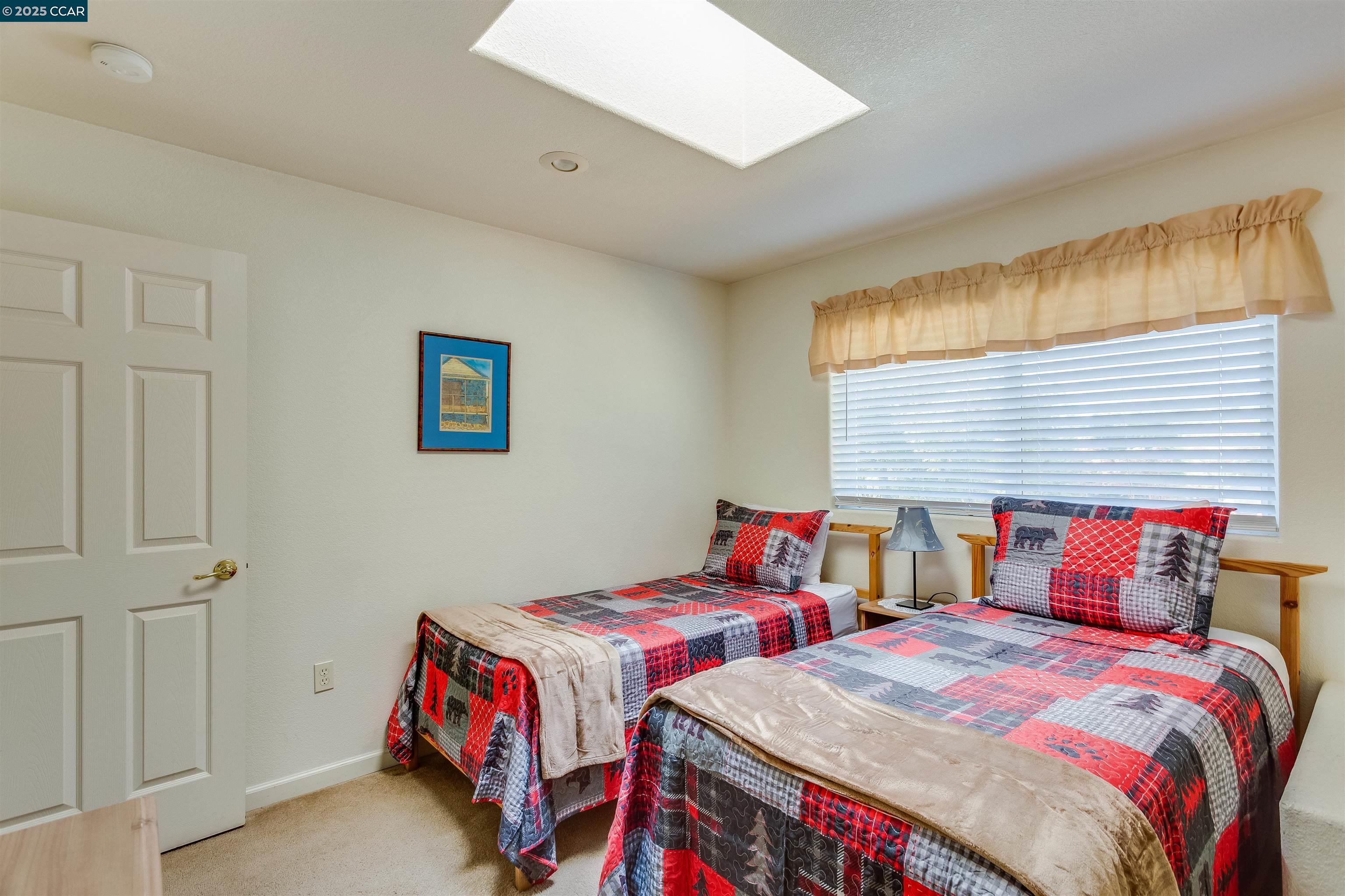 Detail Gallery Image 12 of 55 For 19112 Dyer Ct, Groveland,  CA 95321 - 6 Beds | 4 Baths