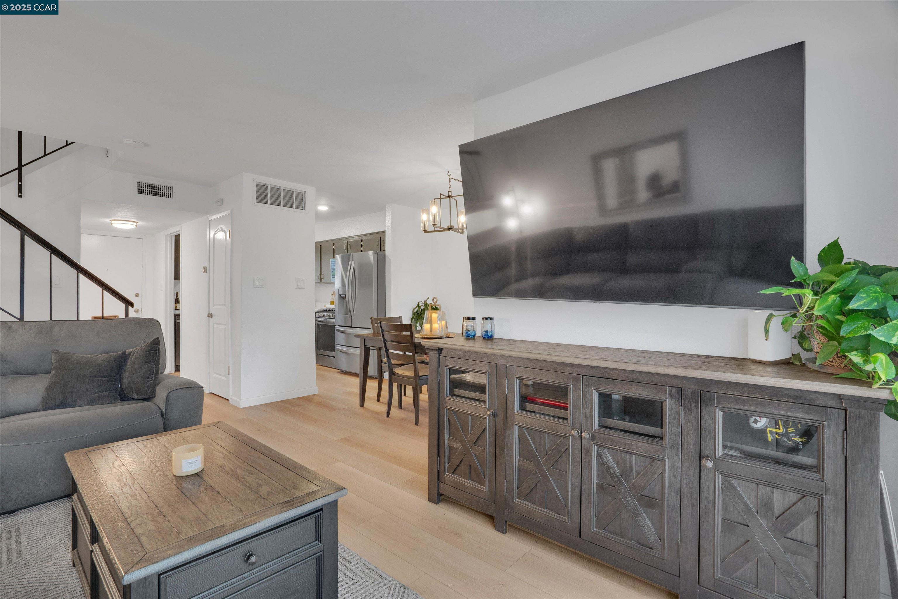 Photo #12: 41118704 Listing: Photo #12