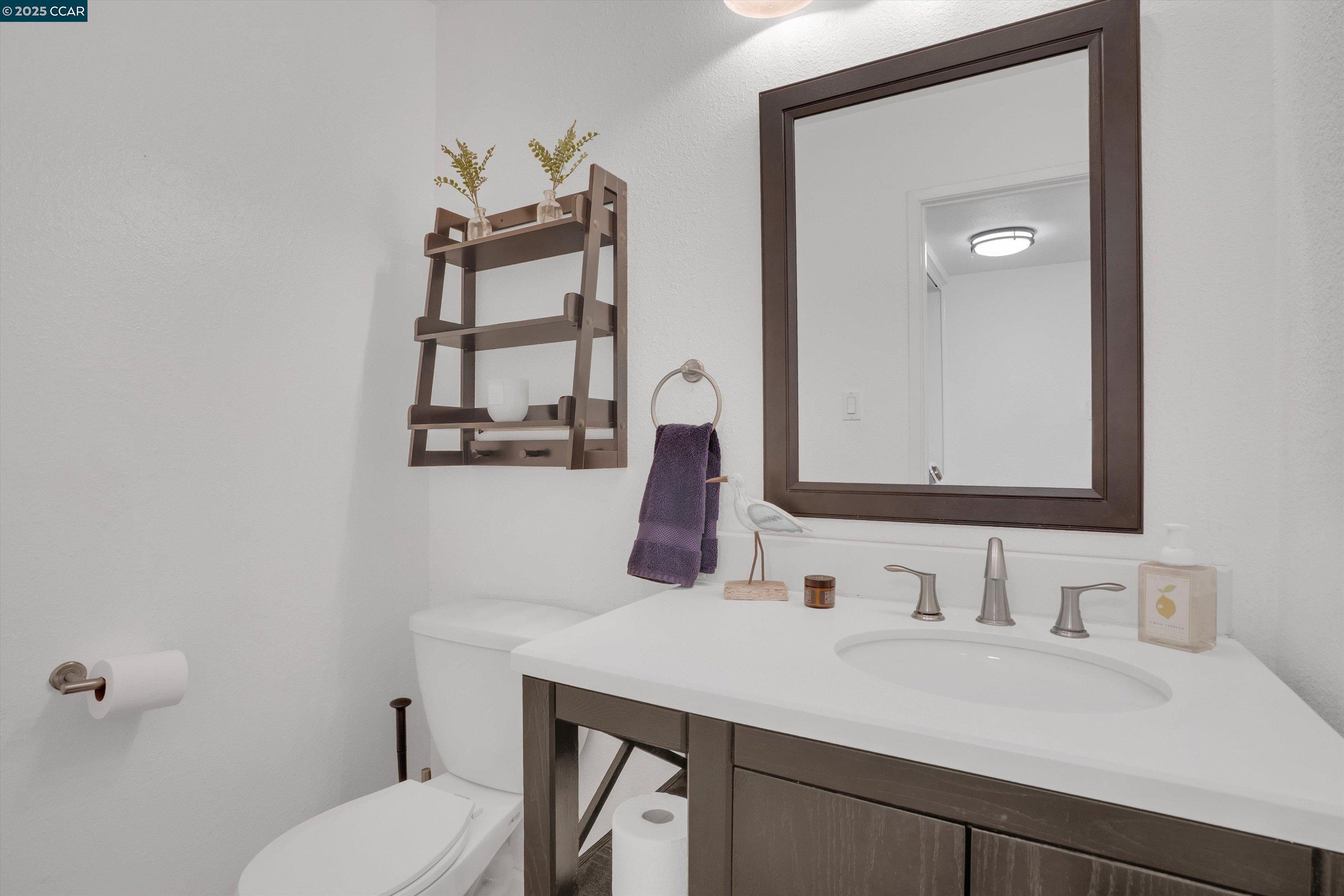 Detail Gallery Image 14 of 35 For 1120 Kenwal Rd #C,  Concord,  CA 94521 - 2 Beds | 1/1 Baths