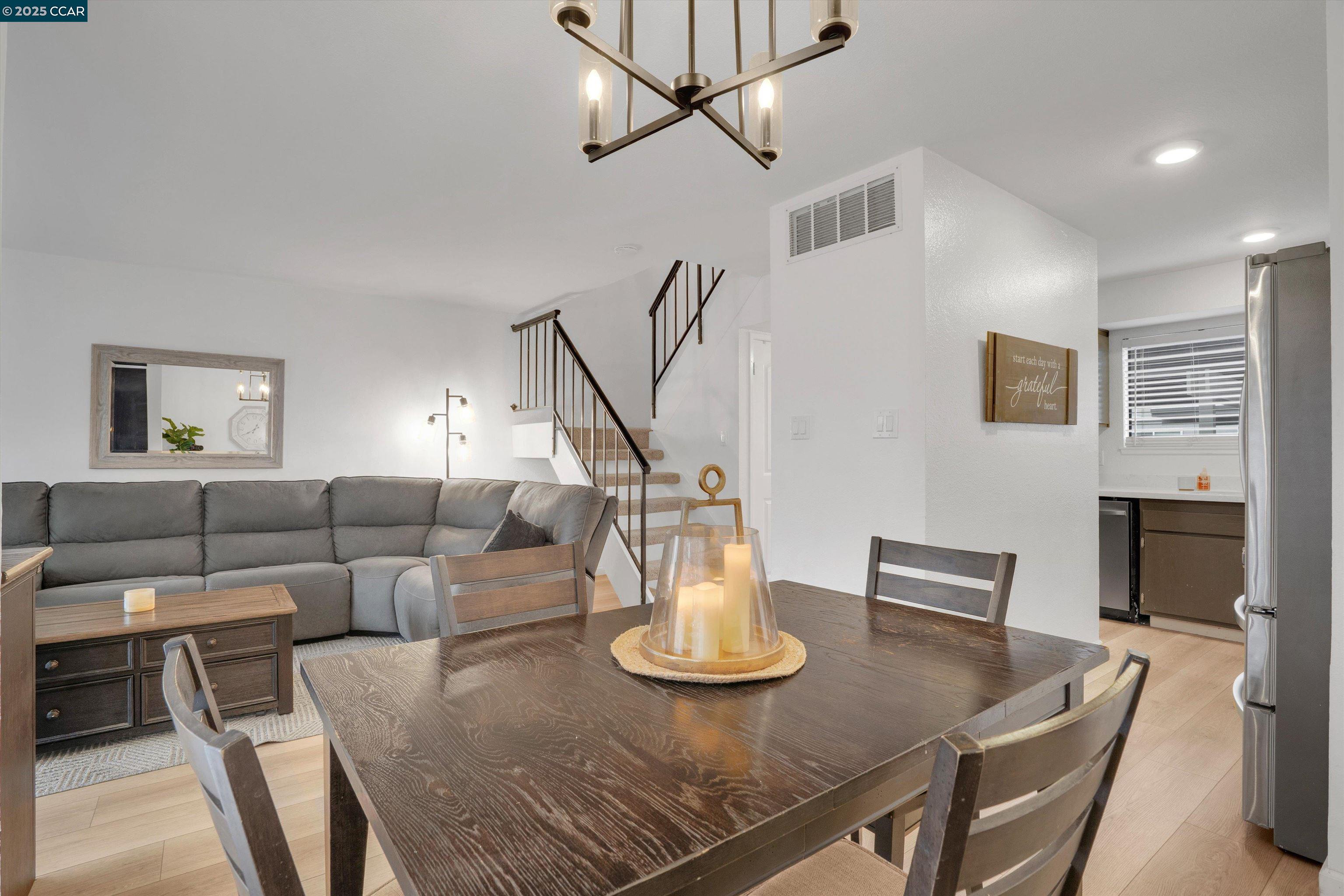 Photo #8: 41118704 Listing: Photo #8