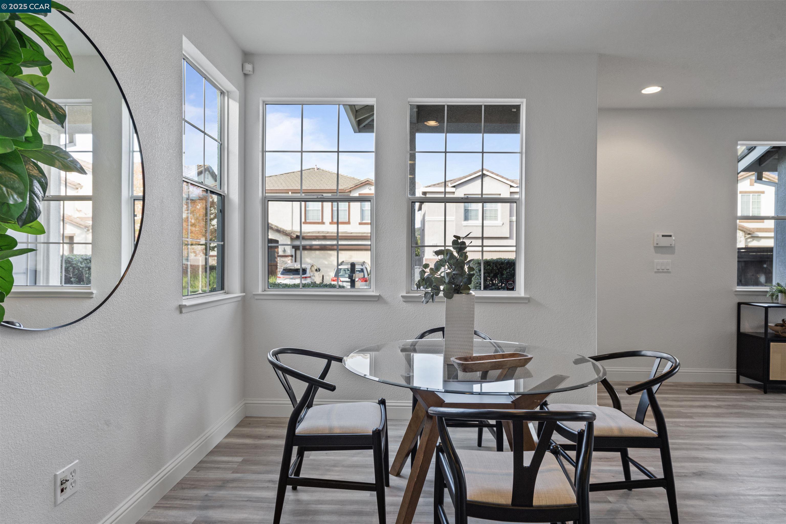 Detail Gallery Image 16 of 38 For 5109 Napa Shore Dr, Fairfield,  CA 94534 - 3 Beds | 2 Baths