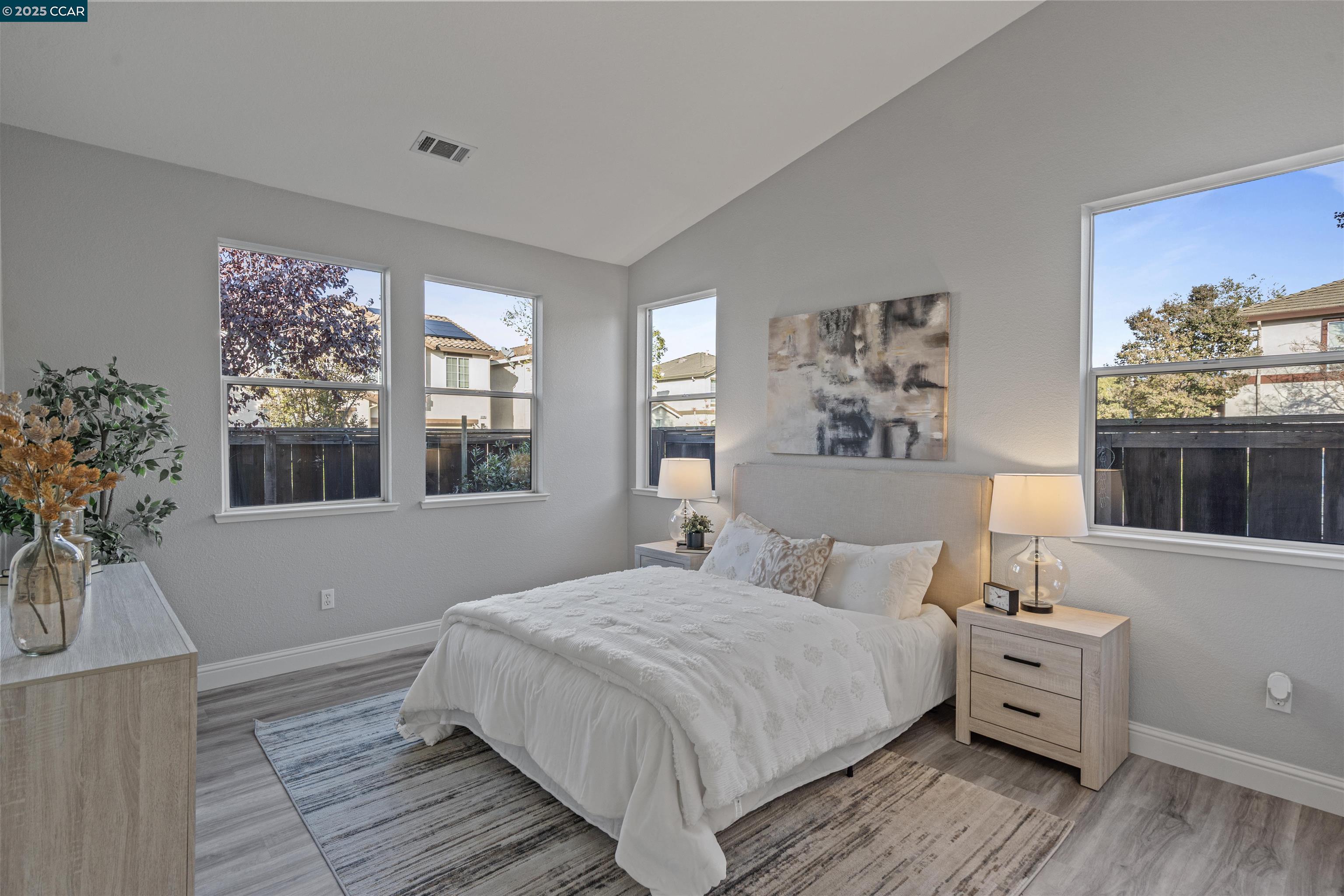 Detail Gallery Image 10 of 13 For 5109 Napa Shore Dr, Fairfield,  CA 94534 - 3 Beds | 2 Baths