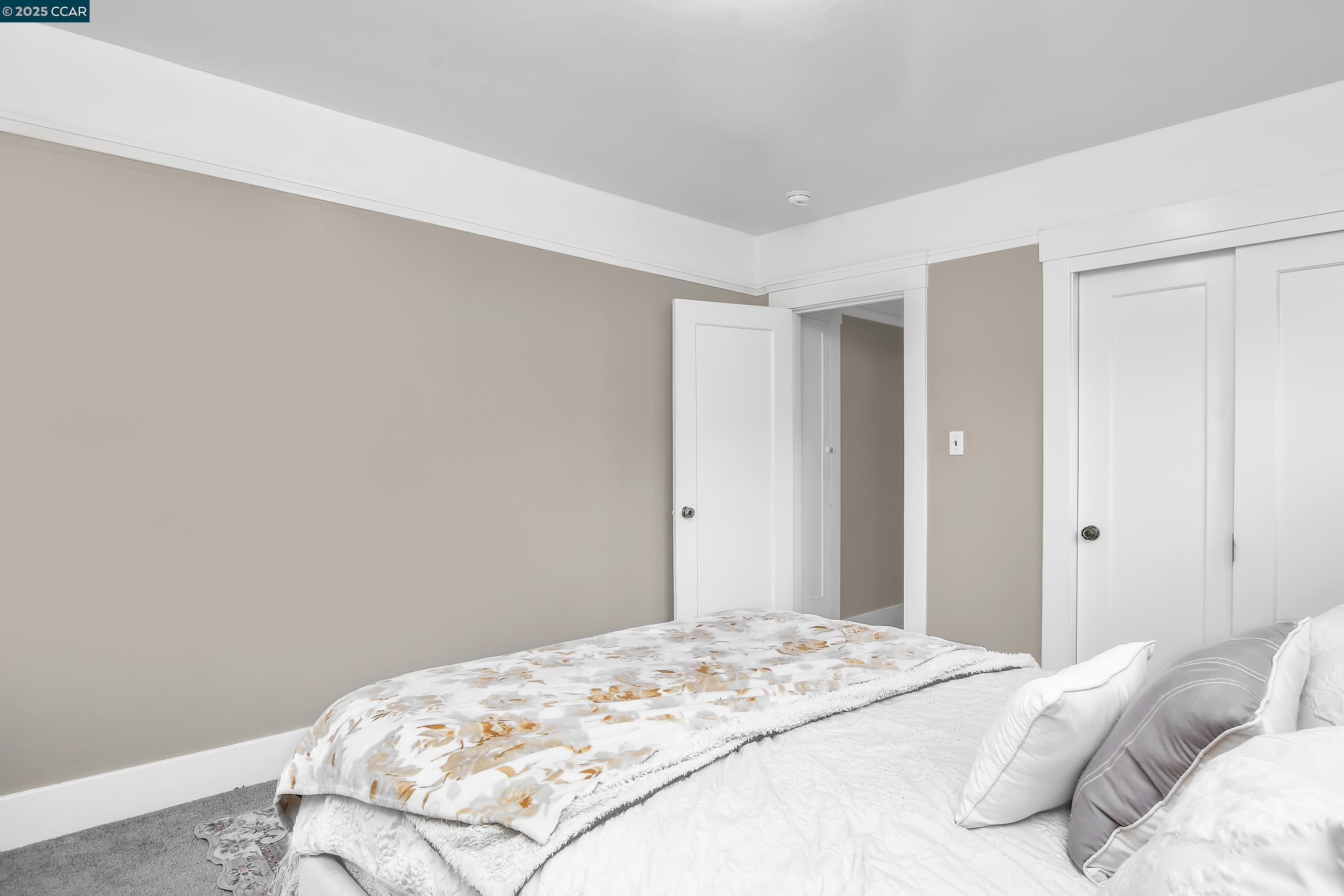 Detail Gallery Image 8 of 18 For 2437 Alhambra Ave, Martinez,  CA 94553 - 2 Beds | 1 Baths