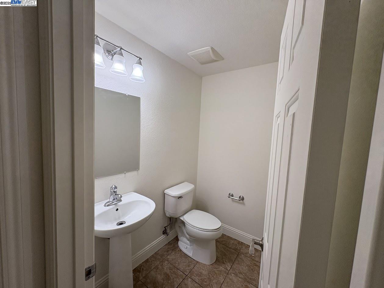 Detail Gallery Image 6 of 25 For 192 S Tranquilidad St, Mountain House,  CA 95391 - 4 Beds | 2/1 Baths