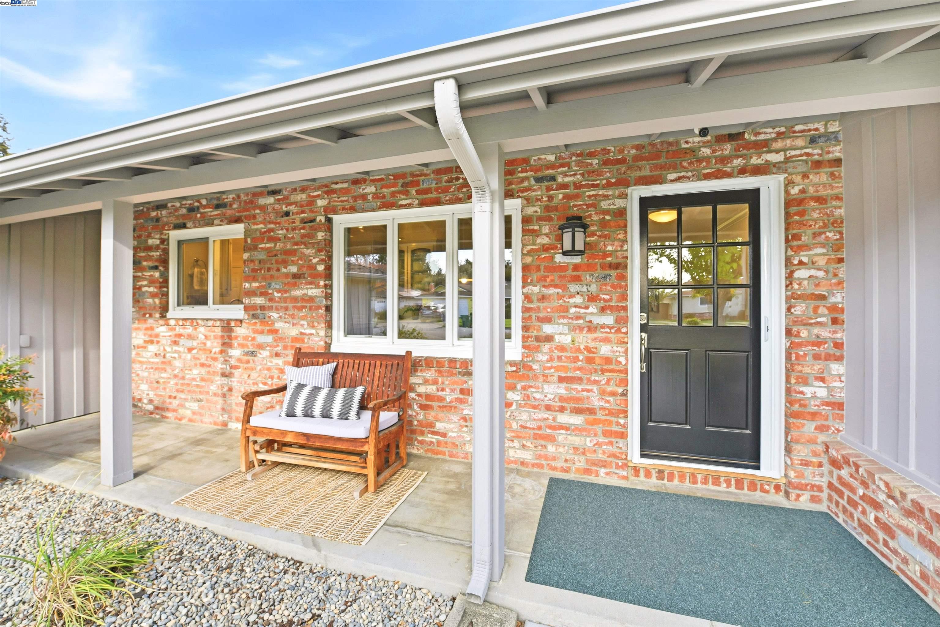 Detail Gallery Image 3 of 38 For 38672 Kimbro St, Fremont,  CA 94536 - 4 Beds | 2/1 Baths