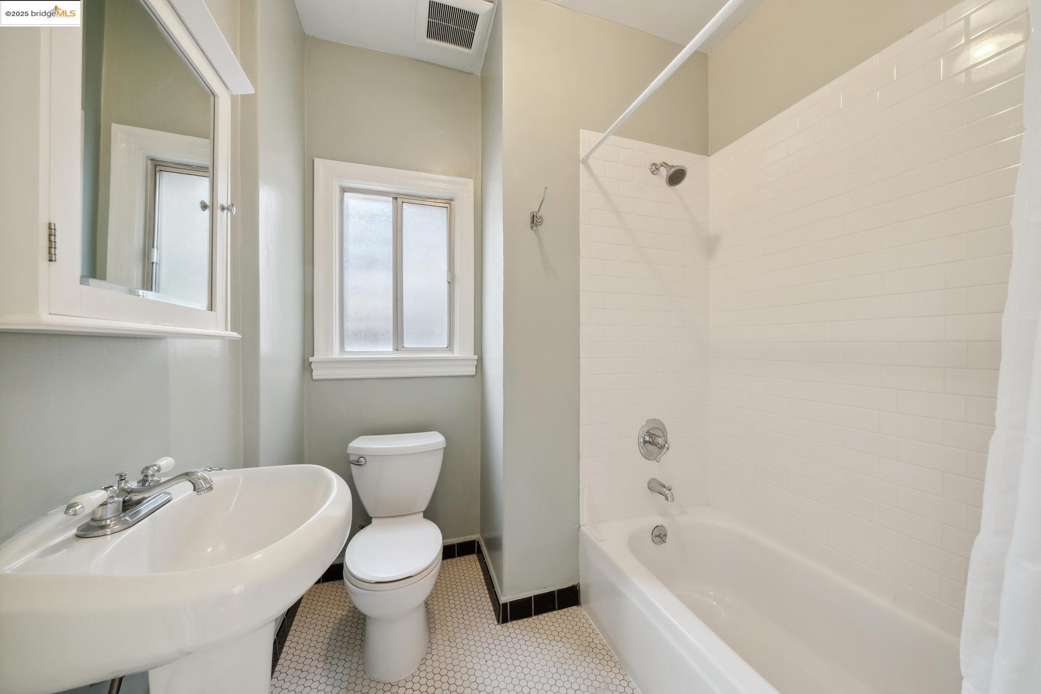 Detail Gallery Image 30 of 43 For 309 63rd Street, Oakland,  CA 94618 - – Beds | – Baths