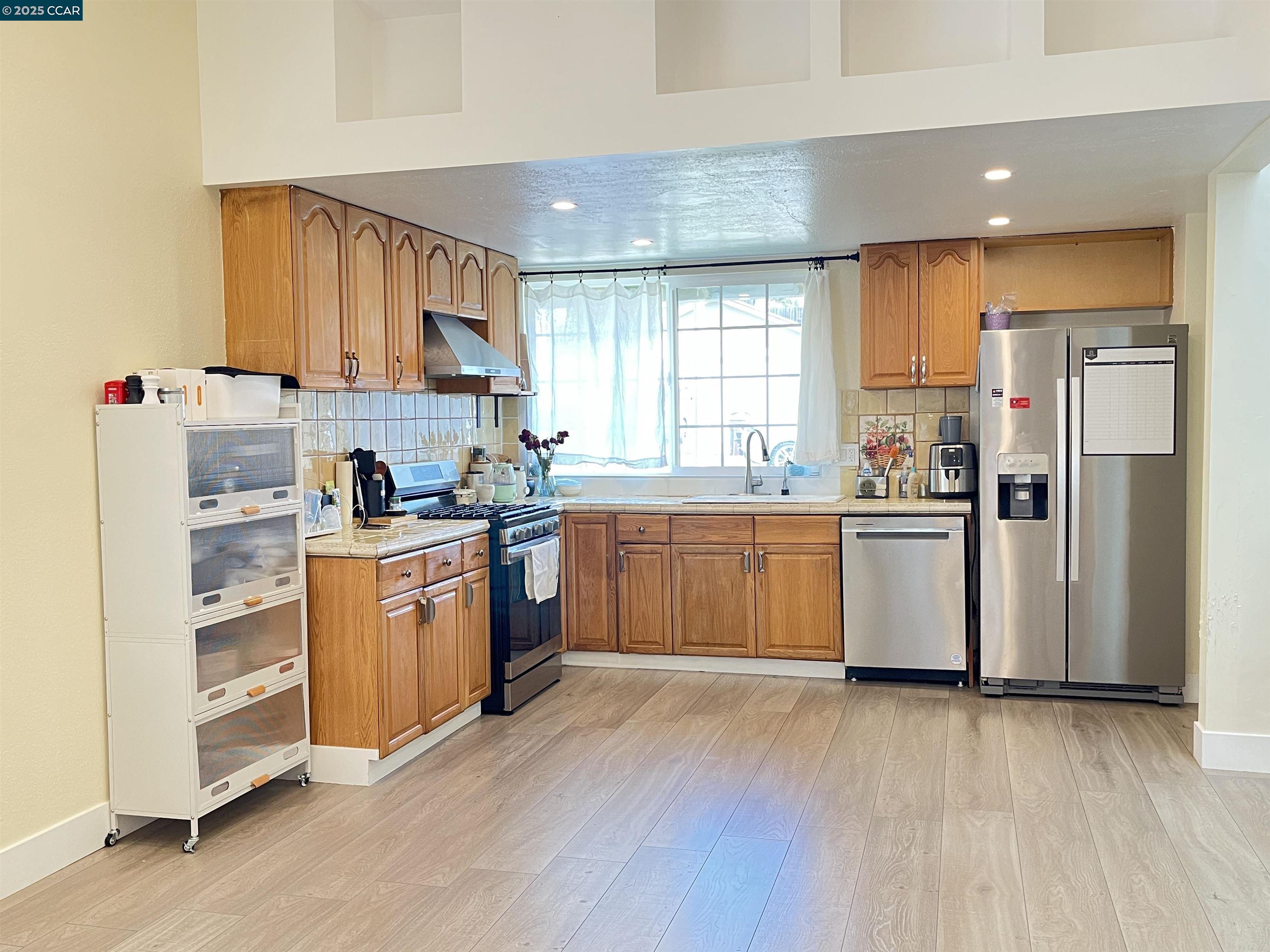 Detail Gallery Image 15 of 52 For 120 Bonita Ct, Rodeo,  CA 94572 - 3 Beds | 2 Baths