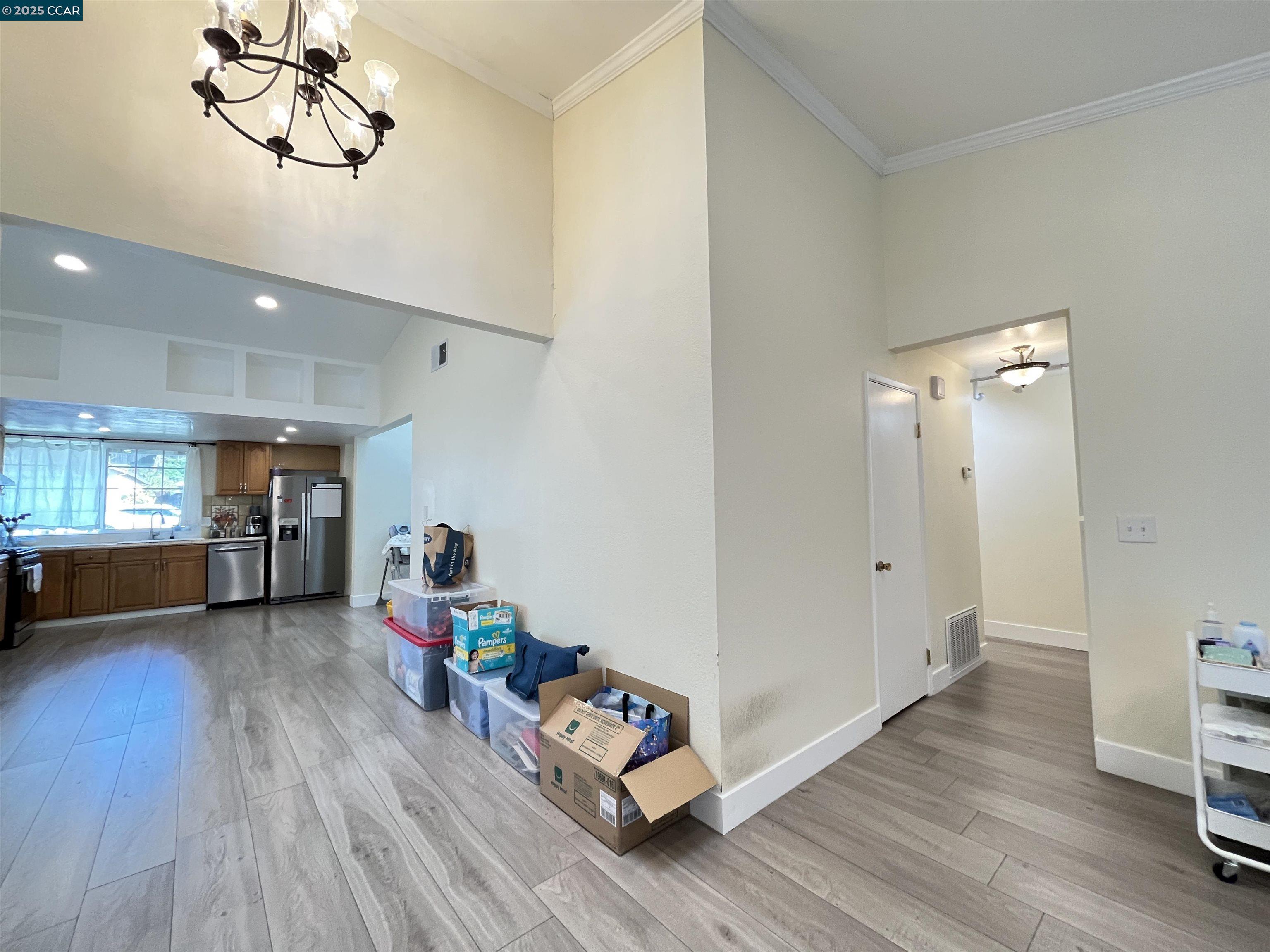 Detail Gallery Image 4 of 29 For 120 Bonita Ct, Rodeo,  CA 94572 - 3 Beds | 2 Baths