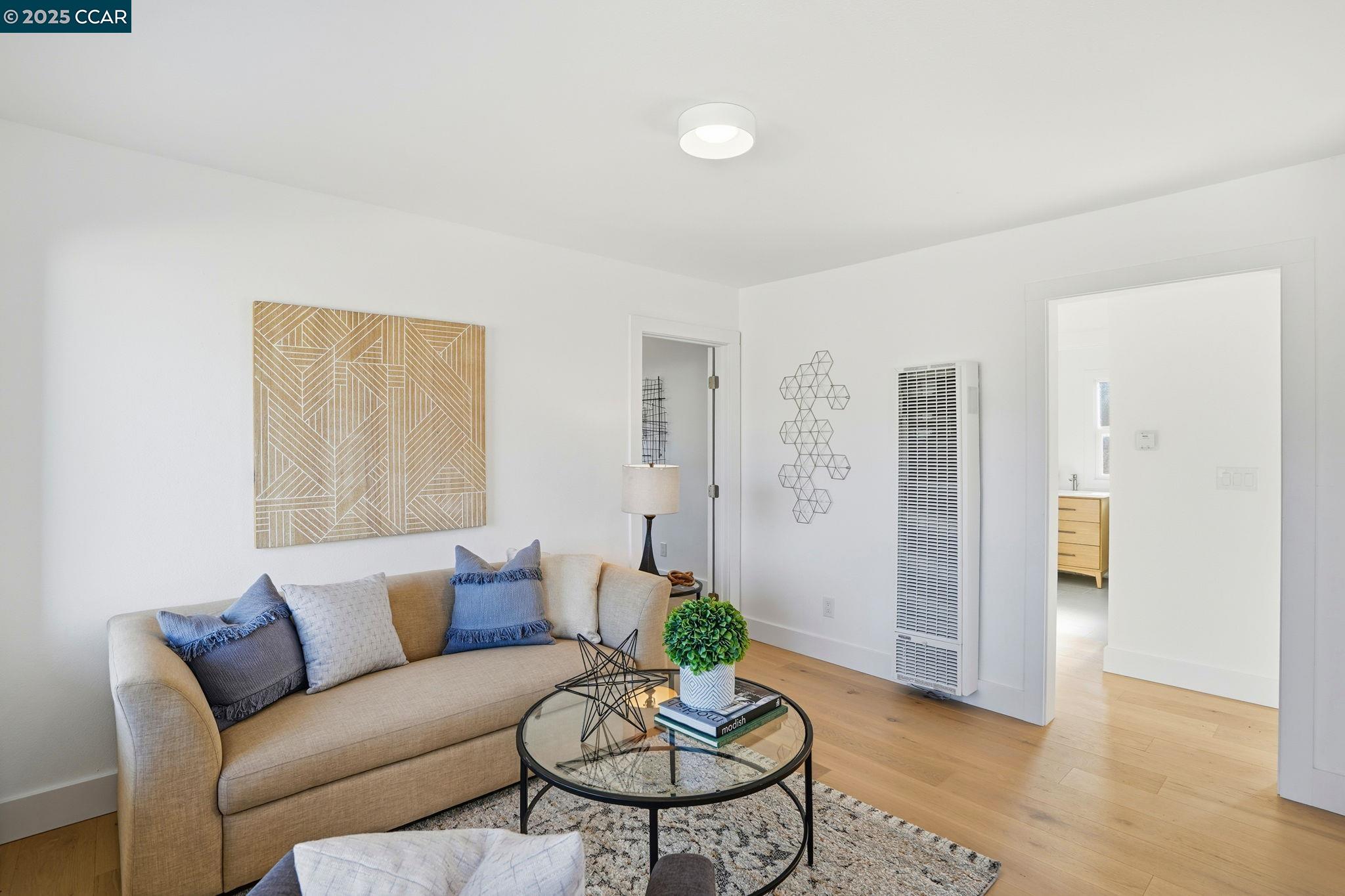 Detail Gallery Image 9 of 37 For 1346 Manor Dr, San Pablo,  CA 94806 - 3 Beds | 1 Baths