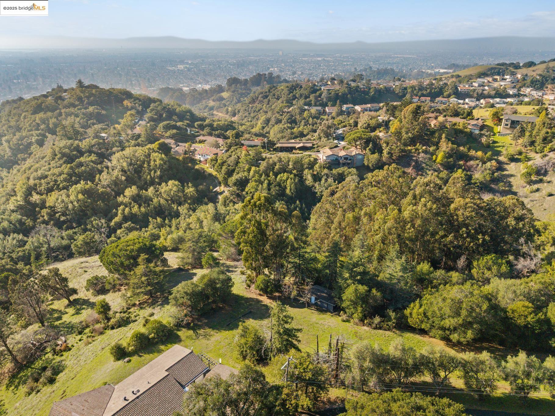 Detail Gallery Image 3 of 43 For 11330 Lochard St, Oakland,  CA 94605 - – Beds | – Baths