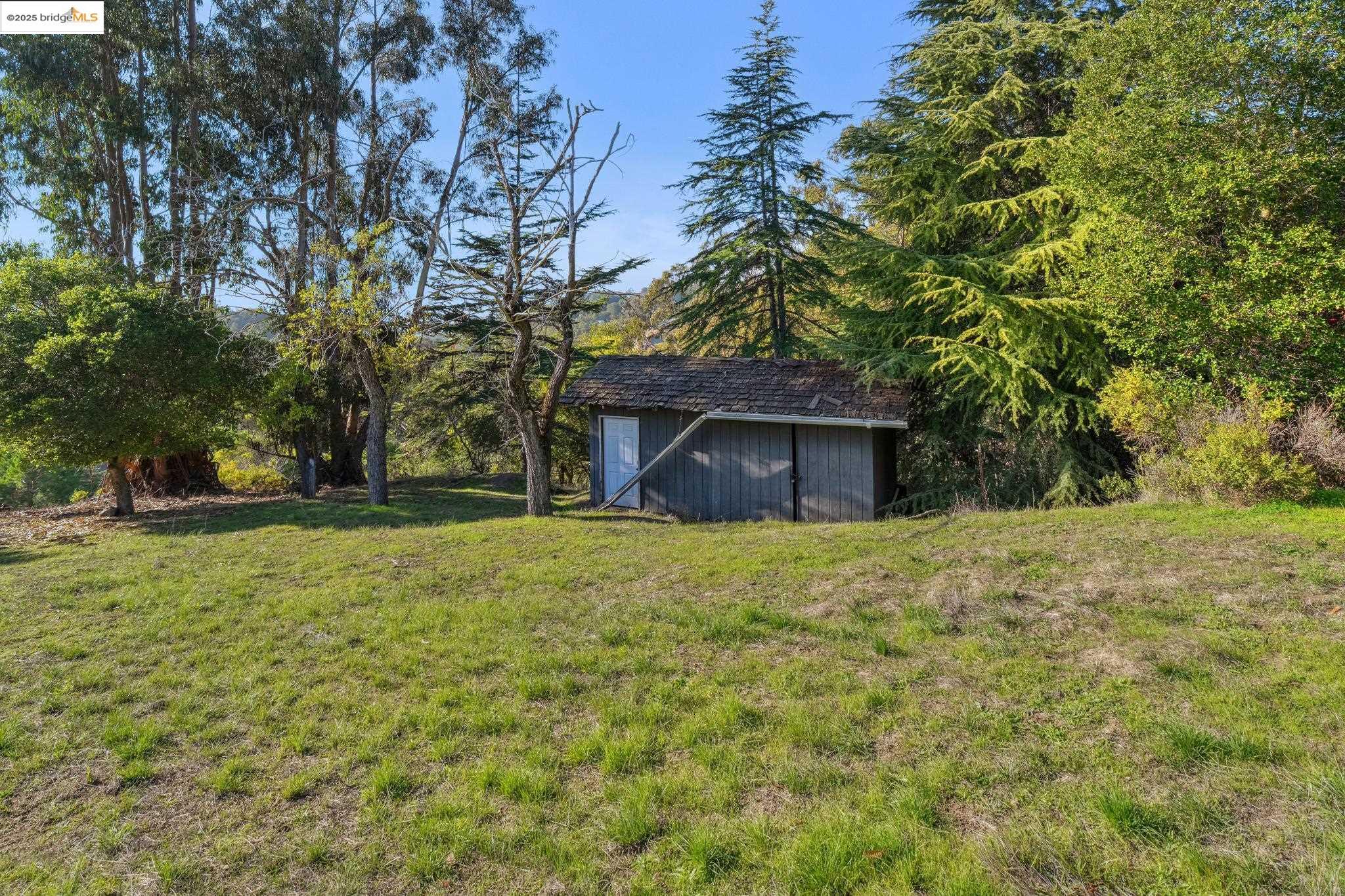 Detail Gallery Image 25 of 43 For 11330 Lochard St, Oakland,  CA 94605 - – Beds | – Baths