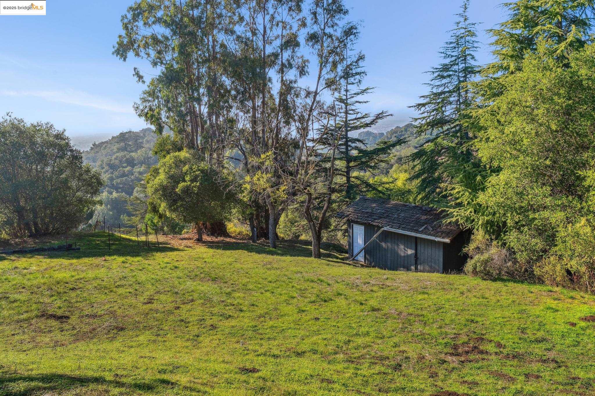 Detail Gallery Image 29 of 43 For 11330 Lochard St, Oakland,  CA 94605 - – Beds | – Baths