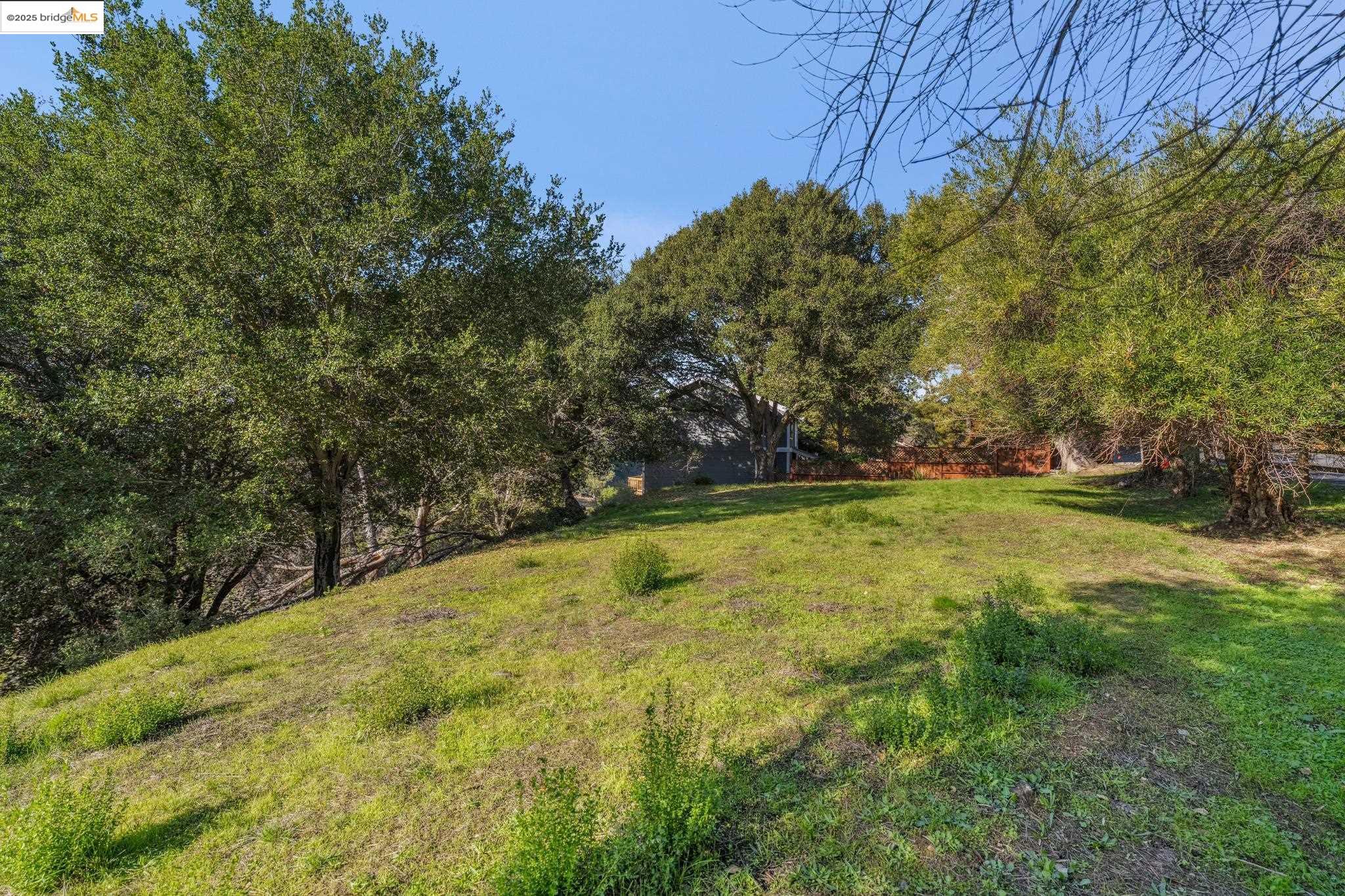 Detail Gallery Image 34 of 43 For 11330 Lochard St, Oakland,  CA 94605 - – Beds | – Baths