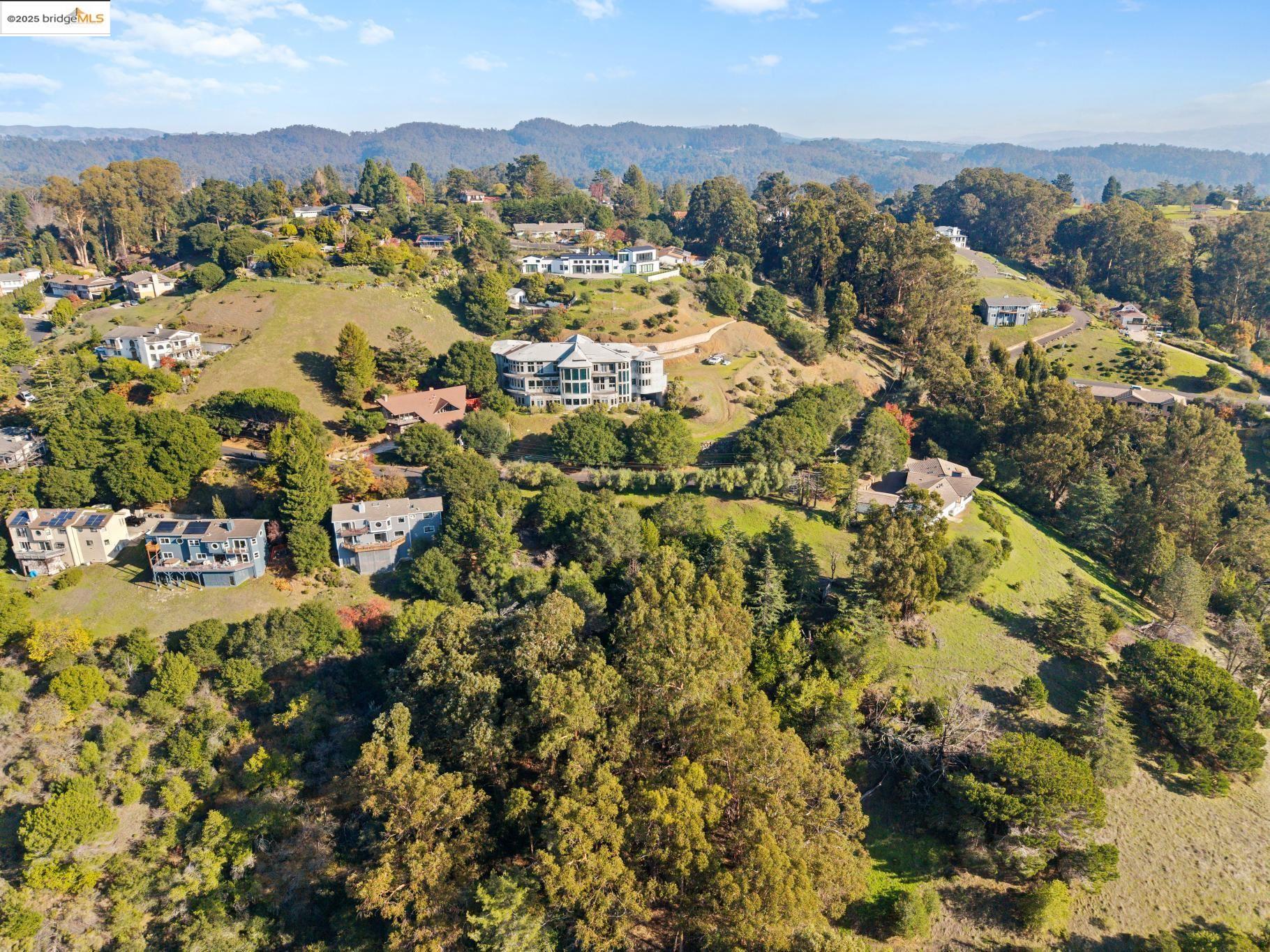 Detail Gallery Image 9 of 43 For 11330 Lochard St, Oakland,  CA 94605 - – Beds | – Baths