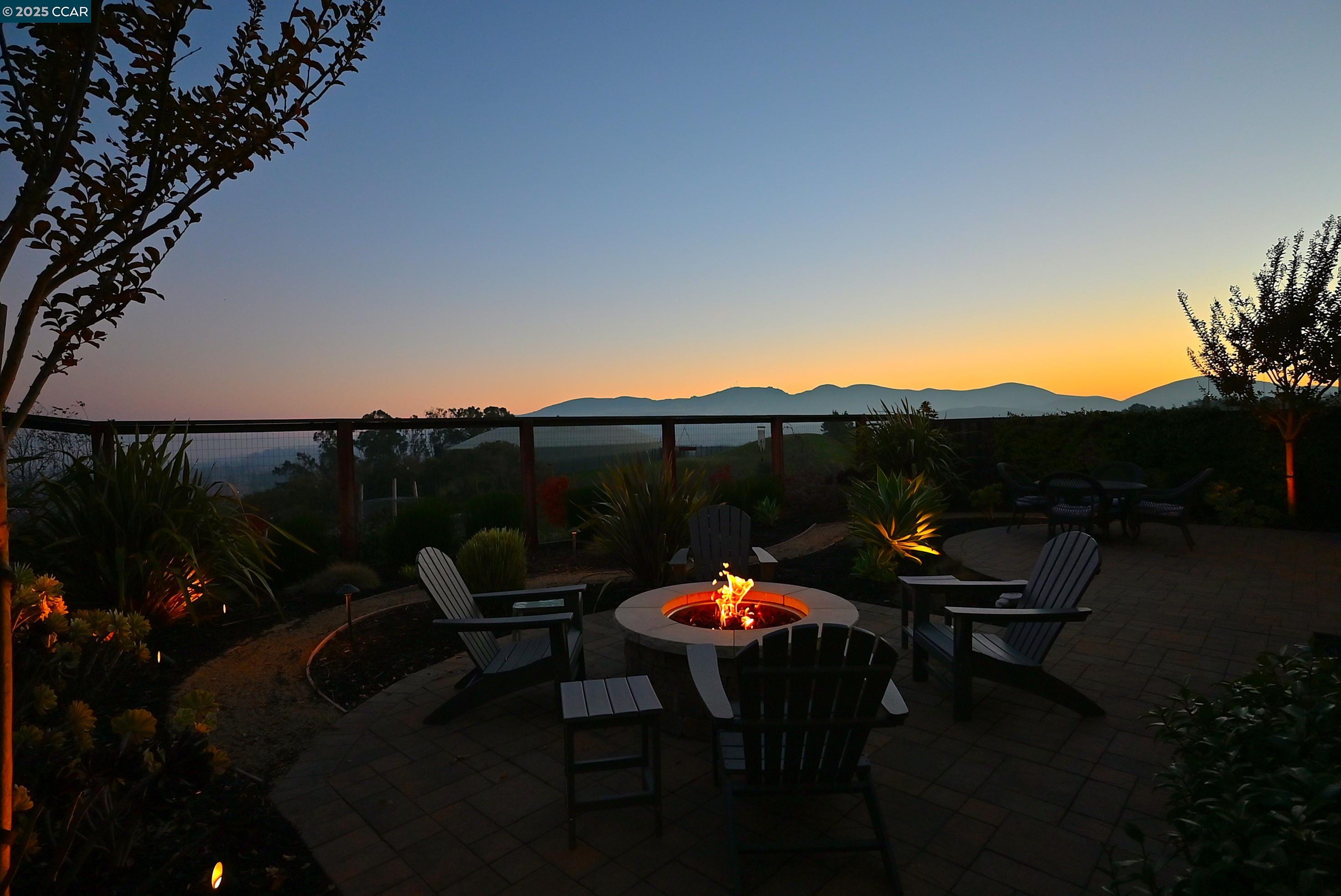 Detail Gallery Image 50 of 60 For 528 Caprio Ct, San Ramon,  CA 94583 - 4 Beds | 3 Baths