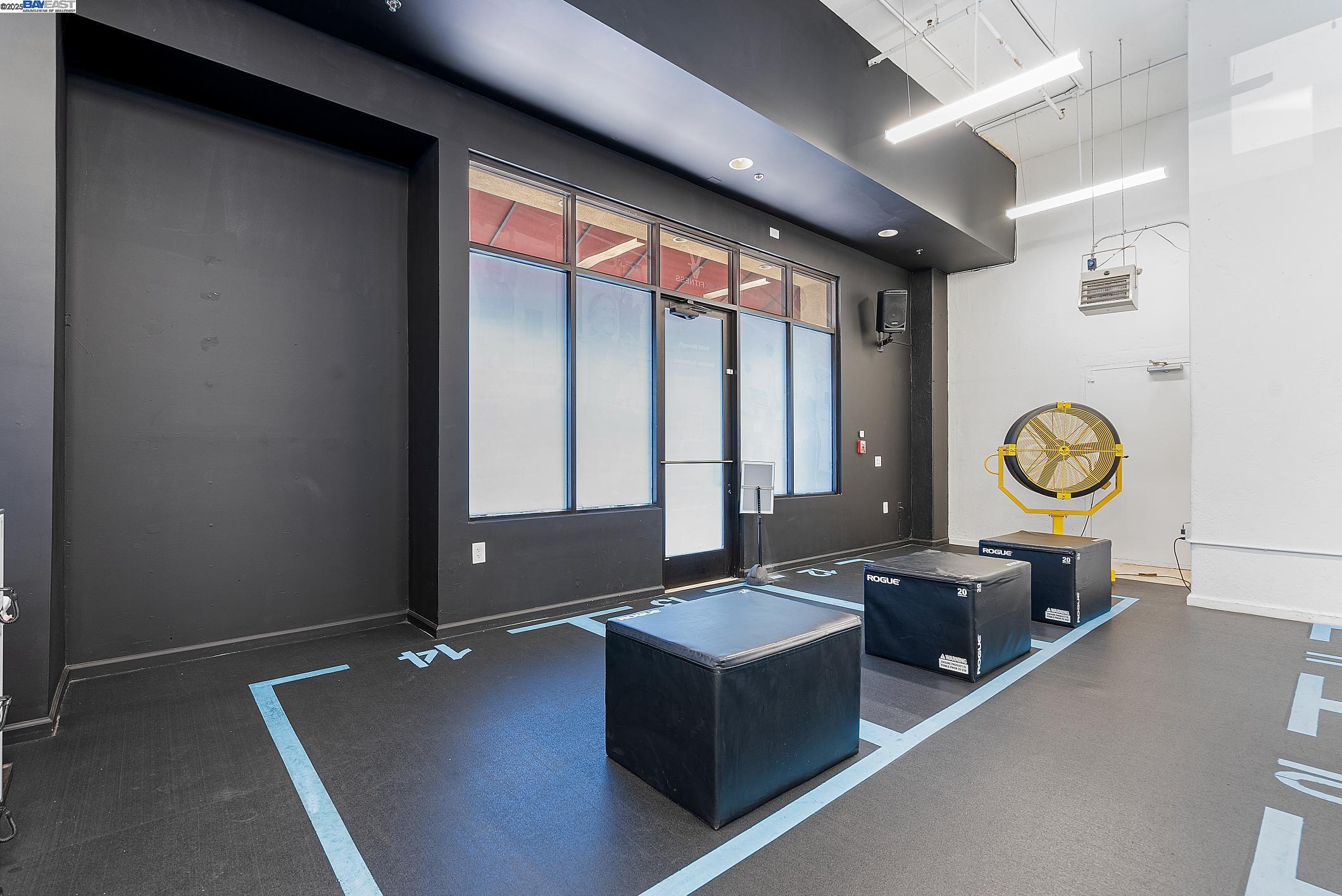 Detail Gallery Image 14 of 60 For , Albany,  CA 94706 - – Beds | – Baths