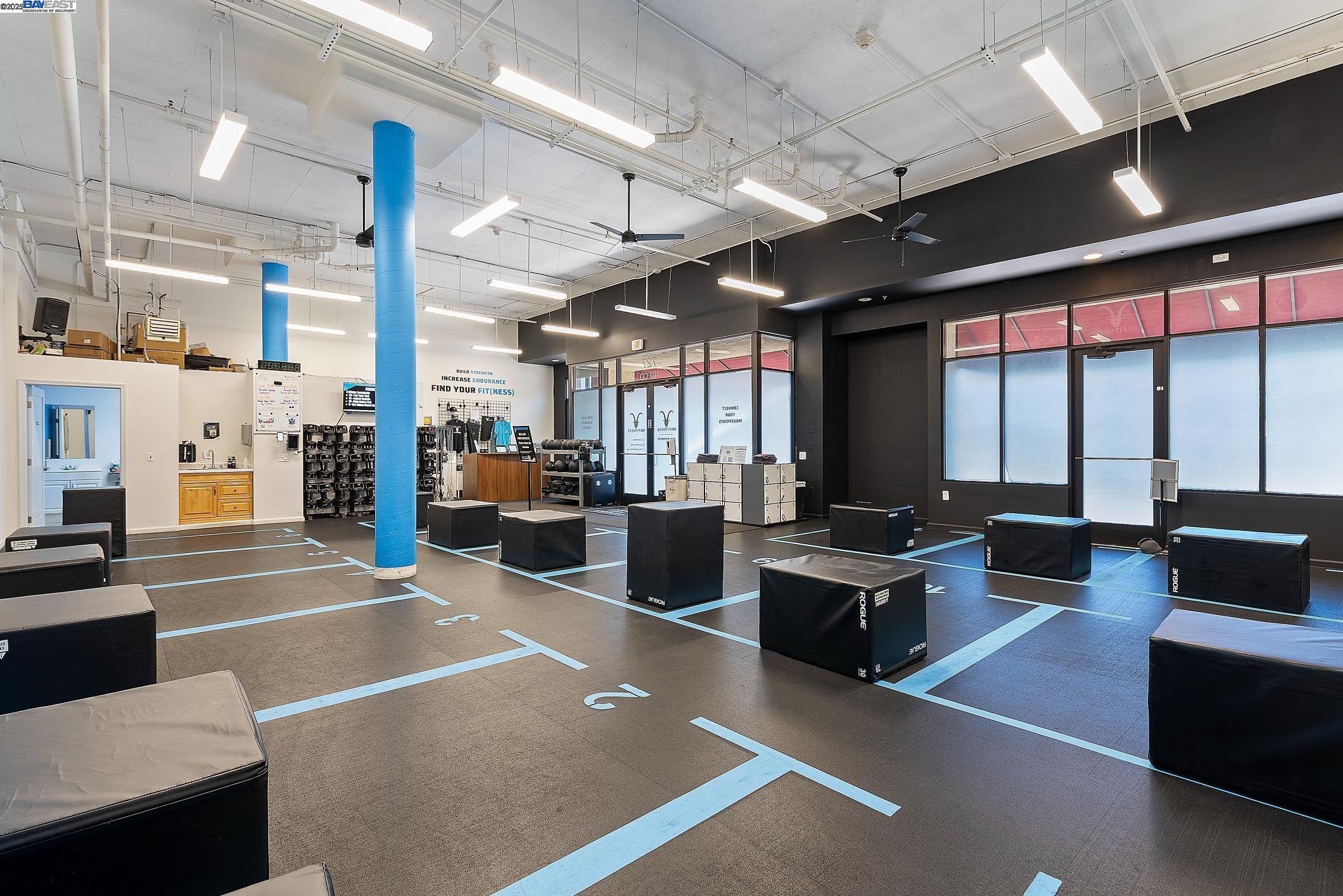 Detail Gallery Image 18 of 60 For , Albany,  CA 94706 - – Beds | – Baths