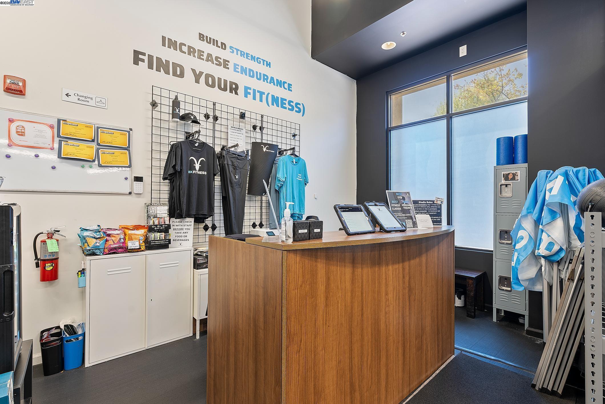 Detail Gallery Image 21 of 60 For , Albany,  CA 94706 - – Beds | – Baths