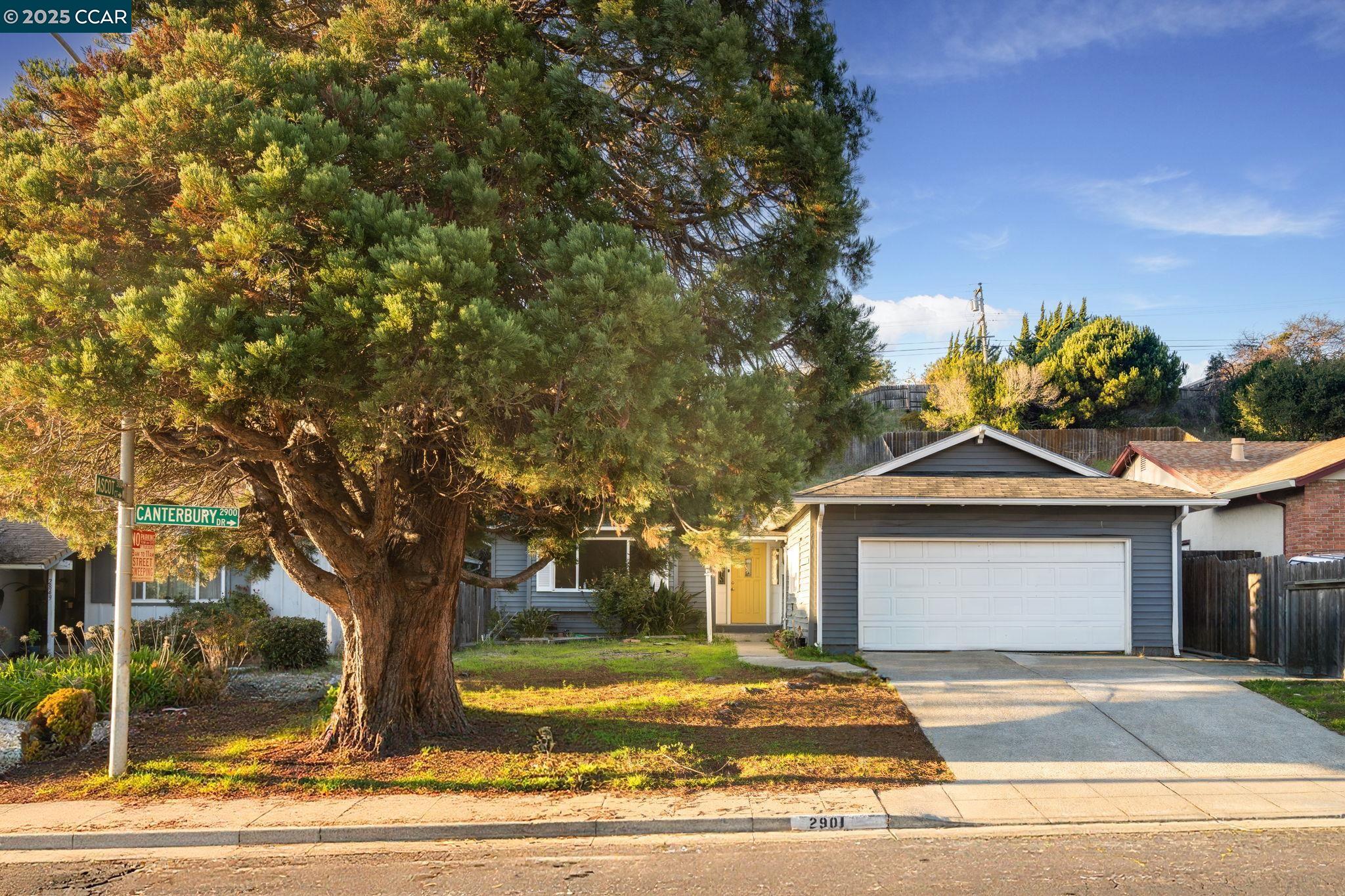 Detail Gallery Image 2 of 45 For 2901 Canterbury Dr, Richmond,  CA 94806 - 3 Beds | 2 Baths