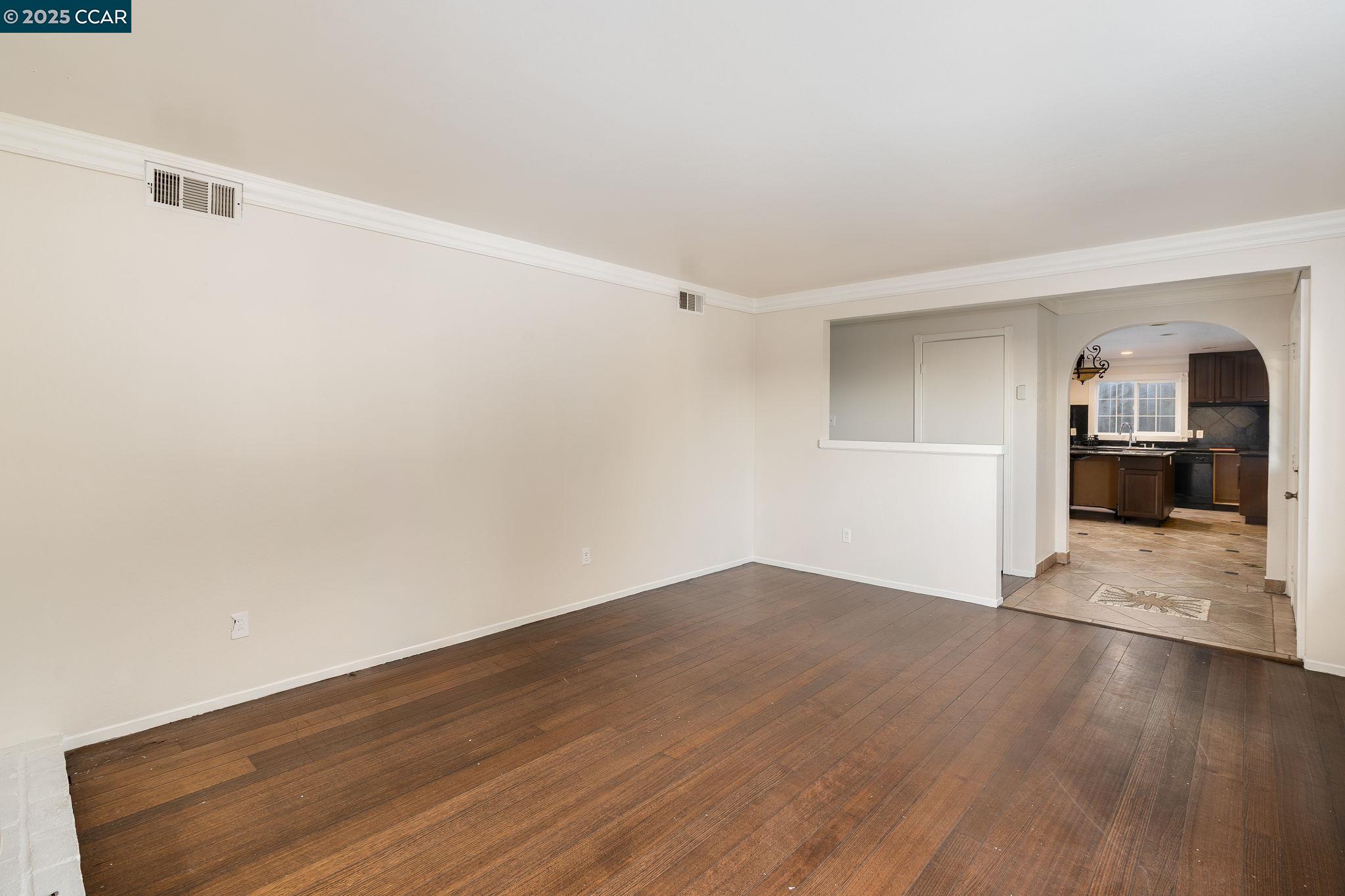 Detail Gallery Image 11 of 45 For 2901 Canterbury Dr, Richmond,  CA 94806 - 3 Beds | 2 Baths