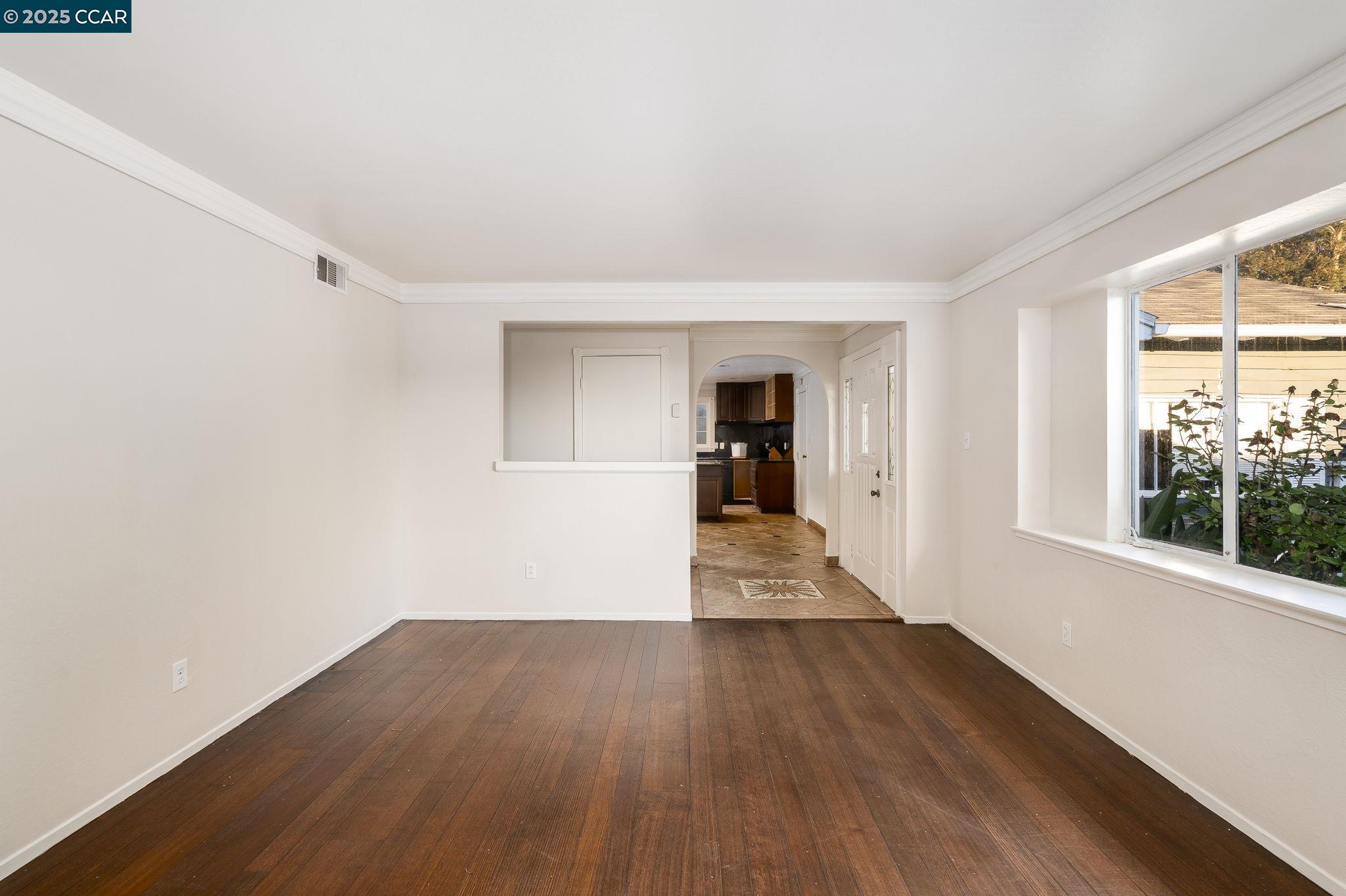 Detail Gallery Image 12 of 45 For 2901 Canterbury Dr, Richmond,  CA 94806 - 3 Beds | 2 Baths