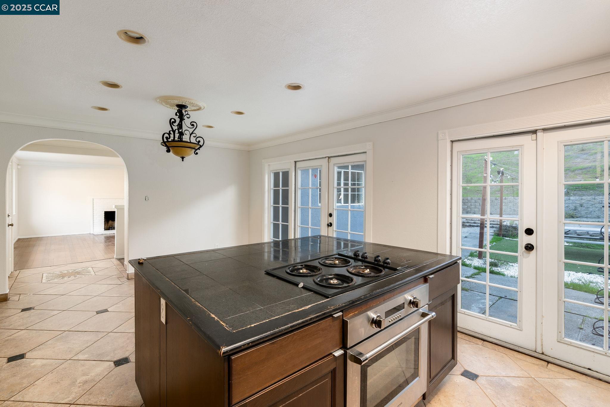 Detail Gallery Image 20 of 45 For 2901 Canterbury Dr, Richmond,  CA 94806 - 3 Beds | 2 Baths