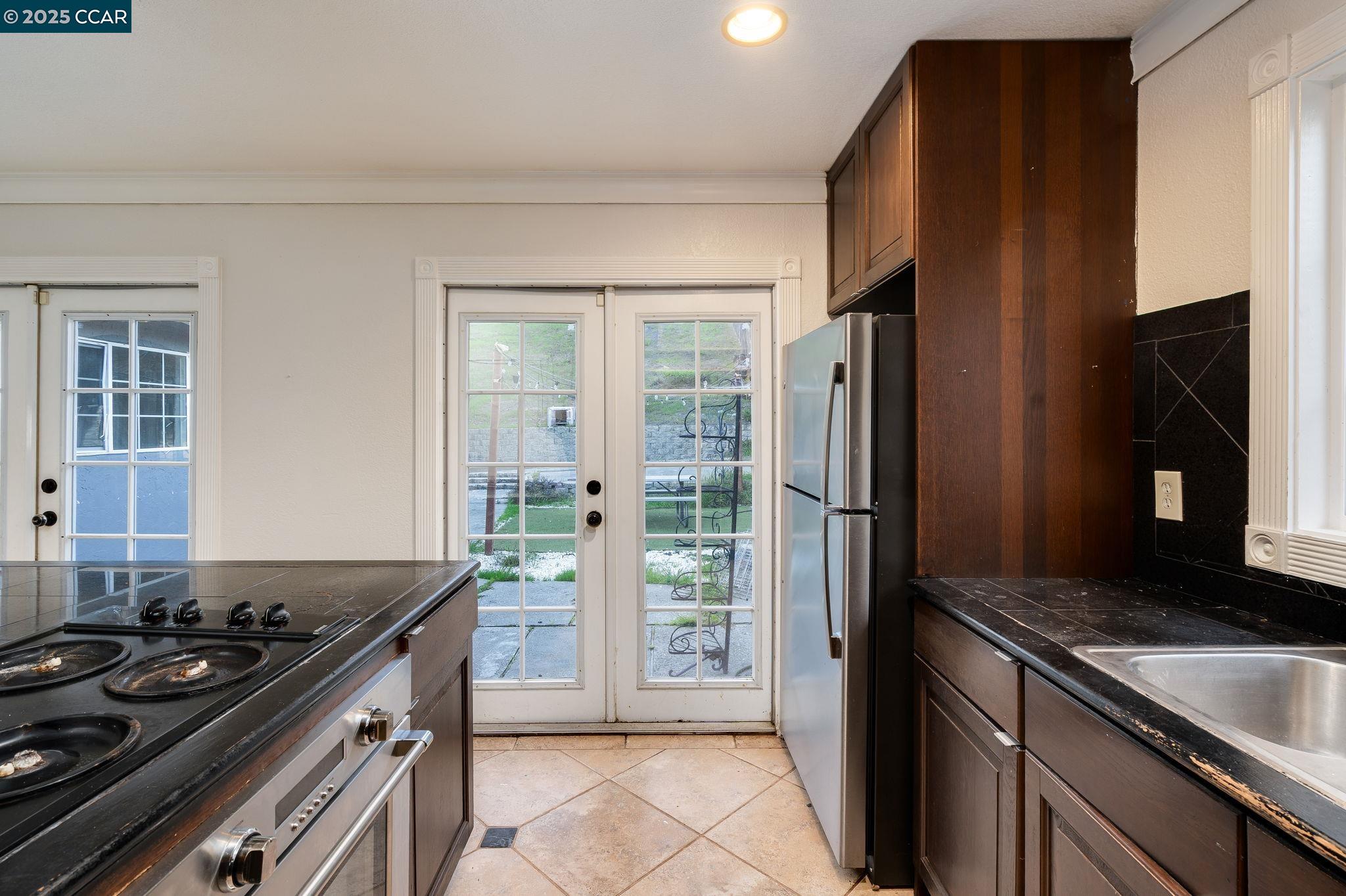 Detail Gallery Image 21 of 45 For 2901 Canterbury Dr, Richmond,  CA 94806 - 3 Beds | 2 Baths