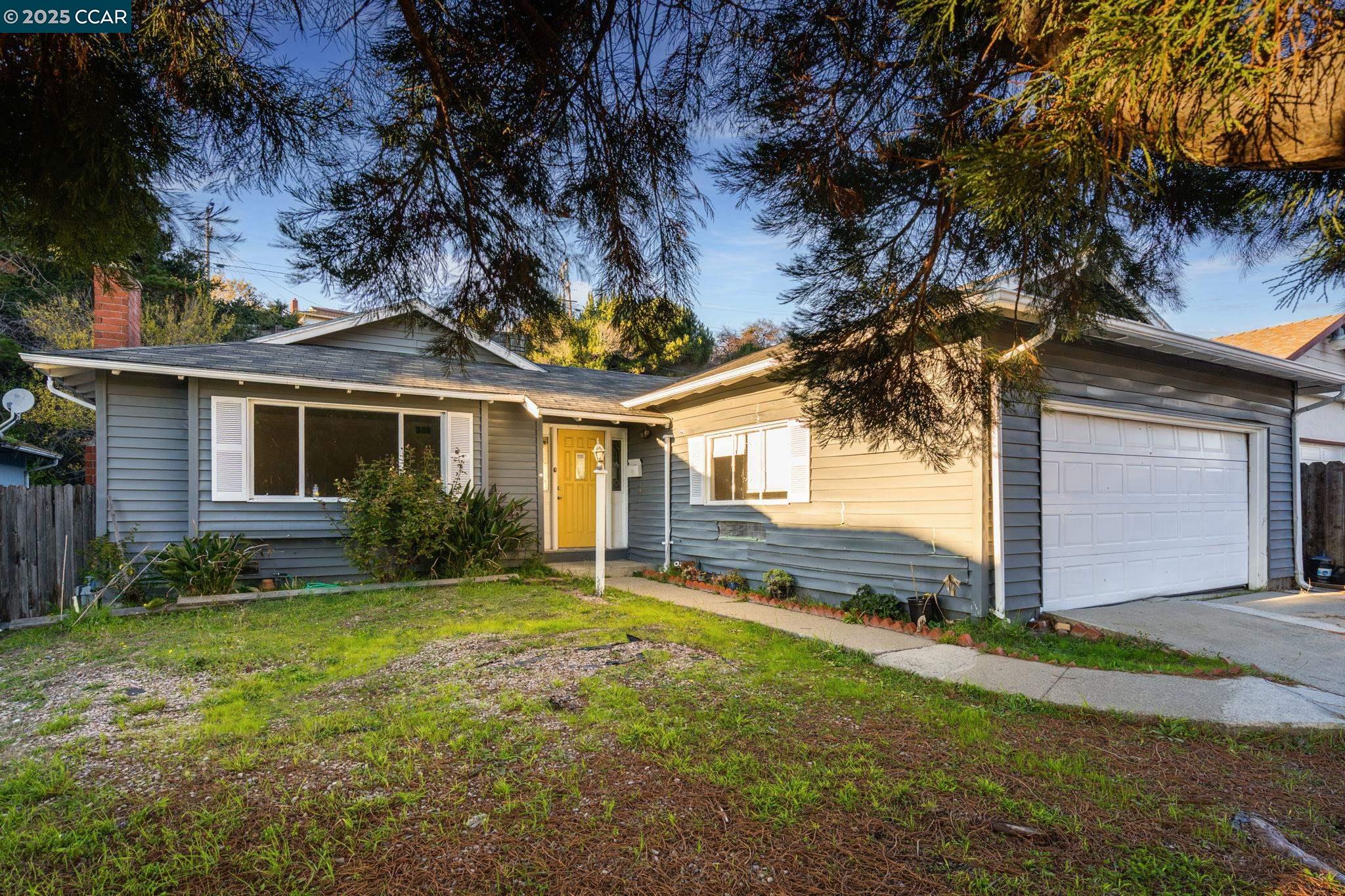 Detail Gallery Image 5 of 45 For 2901 Canterbury Dr, Richmond,  CA 94806 - 3 Beds | 2 Baths