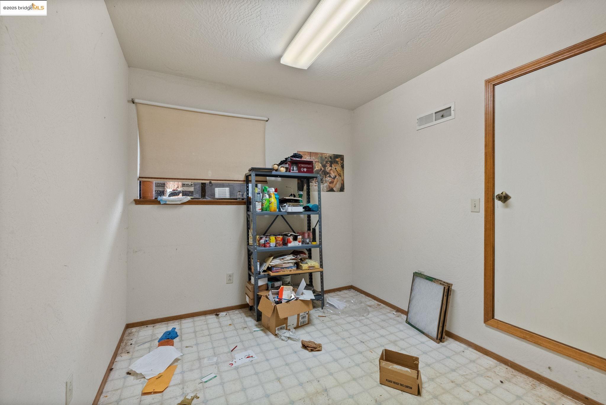 Detail Gallery Image 17 of 31 For , Groveland,  CA 95321 - 2 Beds | 3 Baths