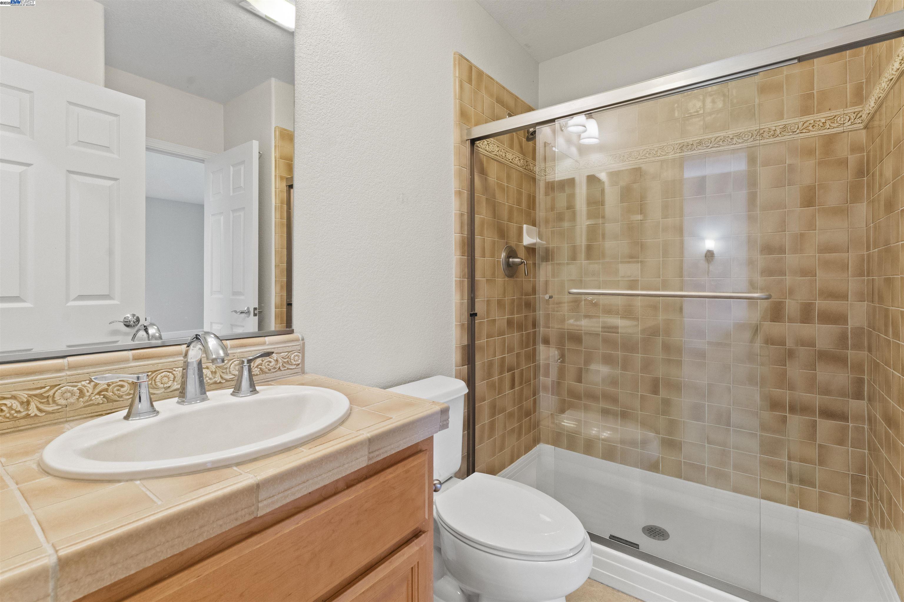 Detail Gallery Image 22 of 52 For 204 Daylily Ln, Patterson,  CA 95363 - 6 Beds | 3 Baths