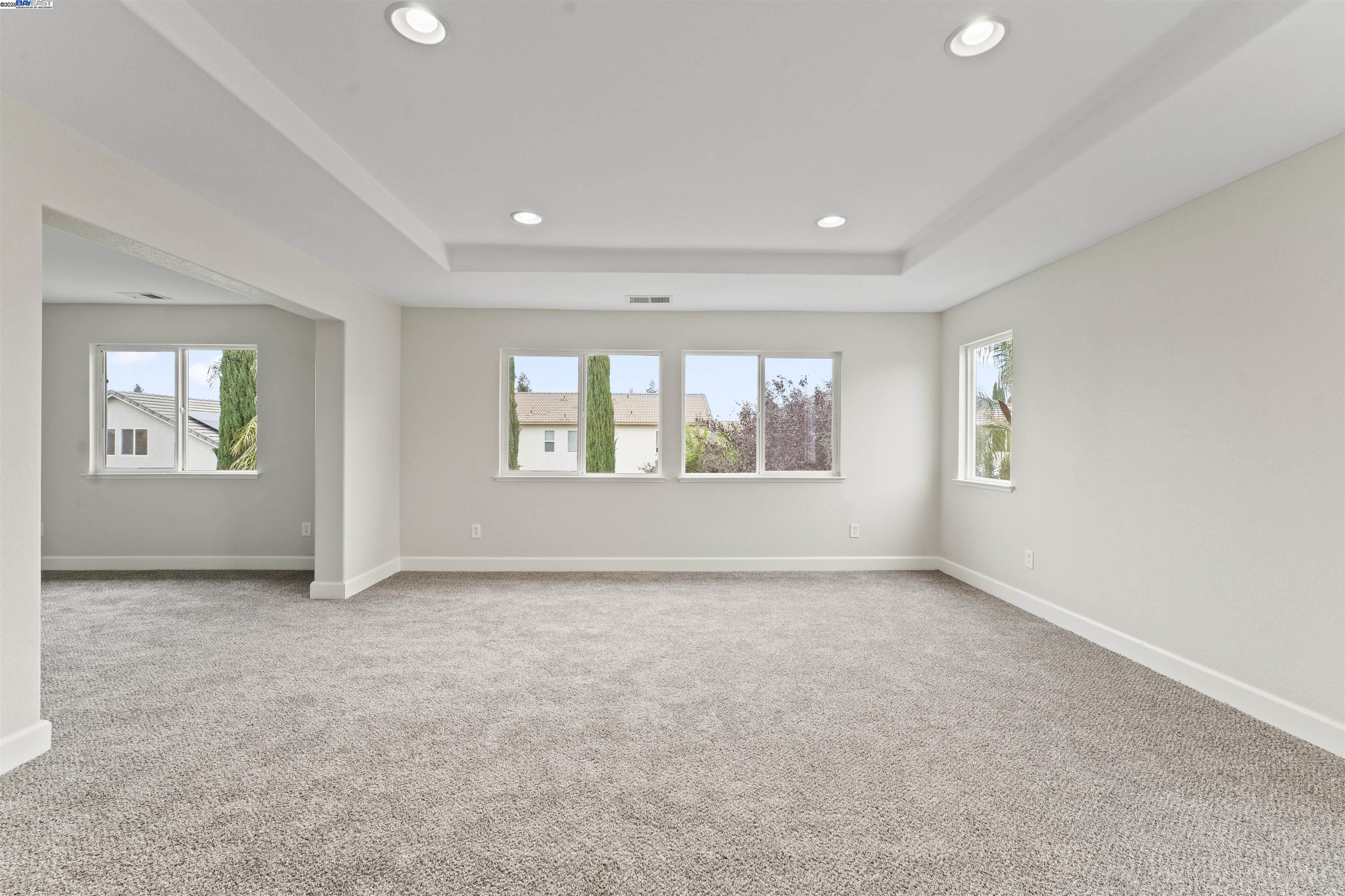 Detail Gallery Image 31 of 52 For 204 Daylily Ln, Patterson,  CA 95363 - 6 Beds | 3 Baths