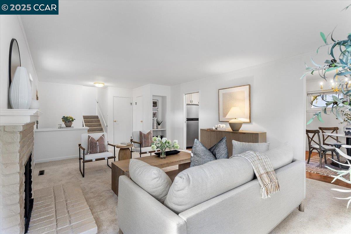 Detail Gallery Image 13 of 56 For 4604 Lawrence Dr, Castro Valley,  CA 94546 - 3 Beds | 3 Baths