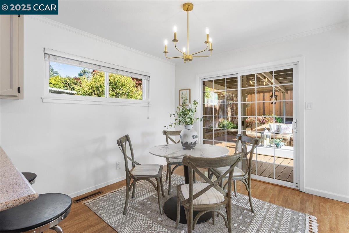 Detail Gallery Image 20 of 56 For 4604 Lawrence Dr, Castro Valley,  CA 94546 - 3 Beds | 3 Baths