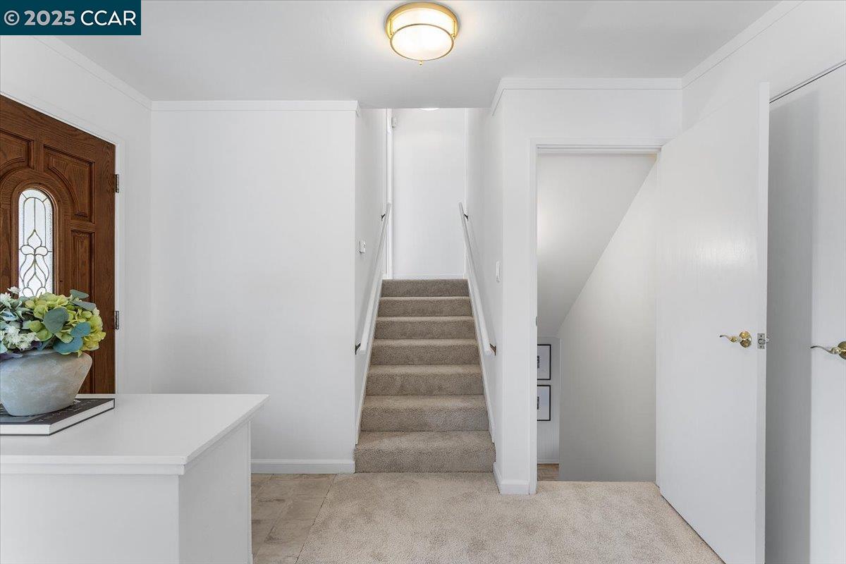 Detail Gallery Image 23 of 56 For 4604 Lawrence Dr, Castro Valley,  CA 94546 - 3 Beds | 3 Baths