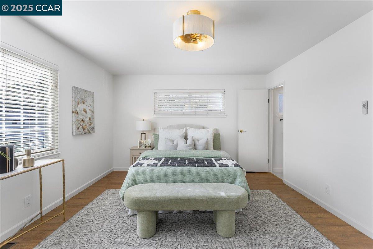 Detail Gallery Image 26 of 56 For 4604 Lawrence Dr, Castro Valley,  CA 94546 - 3 Beds | 3 Baths