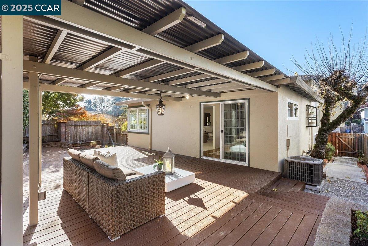 Detail Gallery Image 45 of 56 For 4604 Lawrence Dr, Castro Valley,  CA 94546 - 3 Beds | 3 Baths