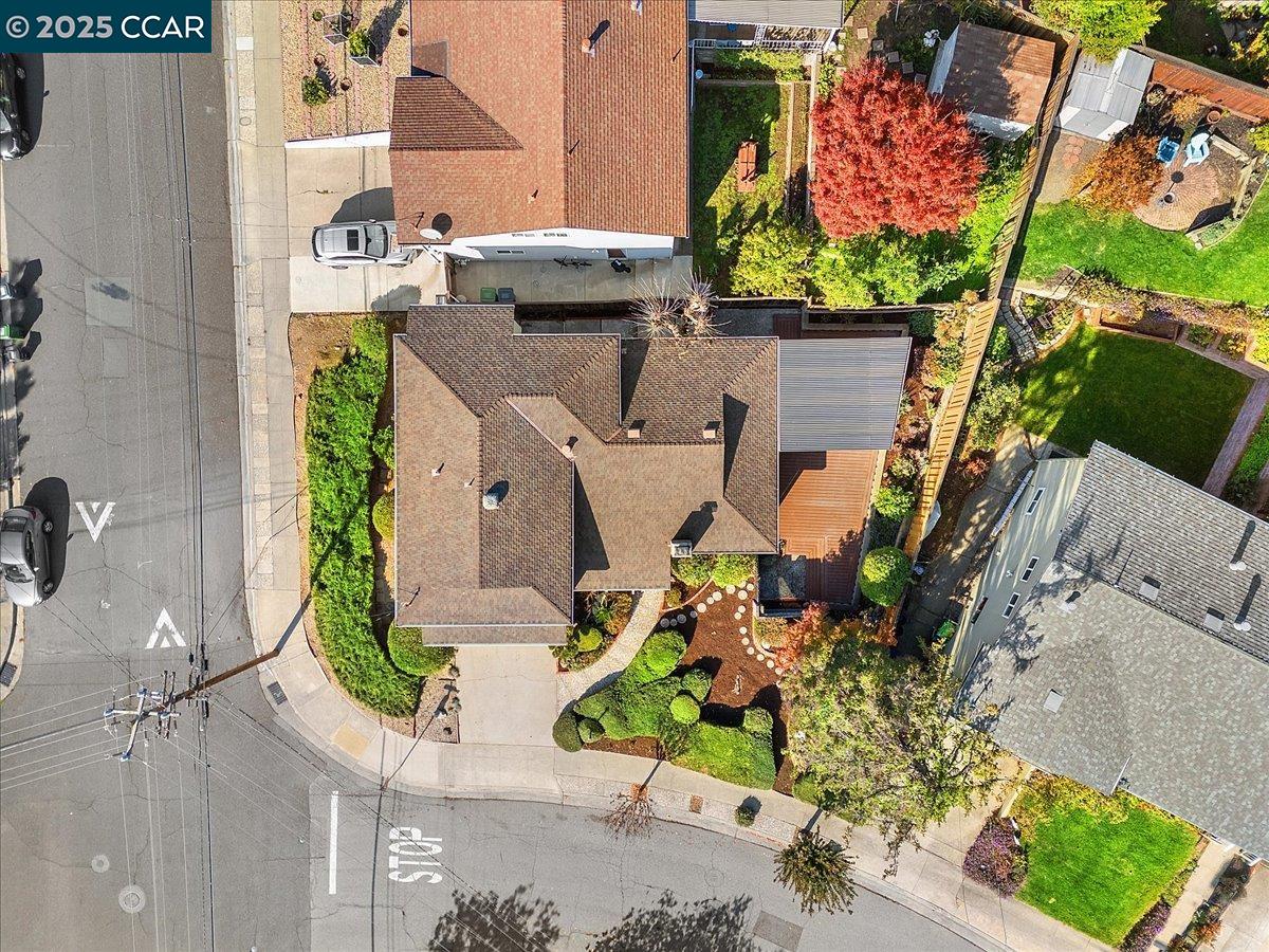 Detail Gallery Image 48 of 56 For 4604 Lawrence Dr, Castro Valley,  CA 94546 - 3 Beds | 3 Baths