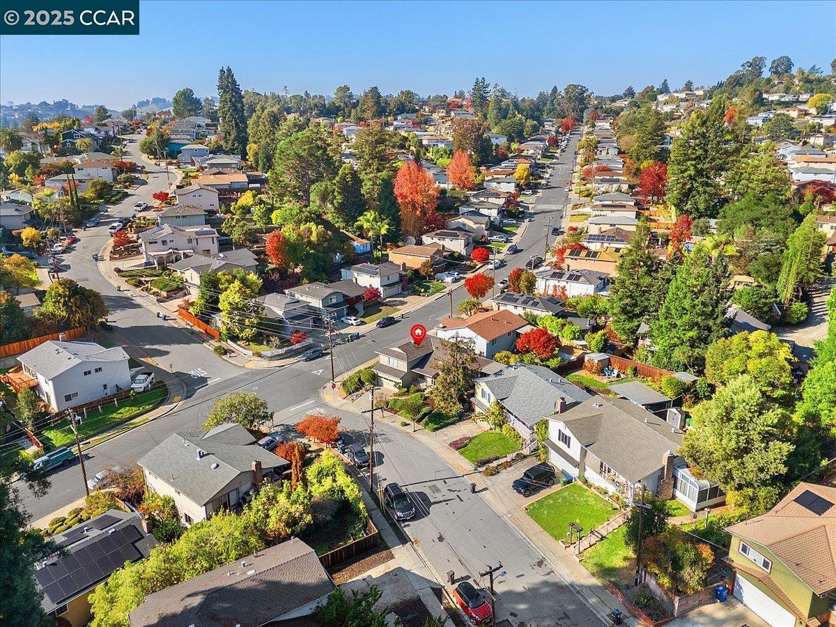 Detail Gallery Image 51 of 56 For 4604 Lawrence Dr, Castro Valley,  CA 94546 - 3 Beds | 3 Baths