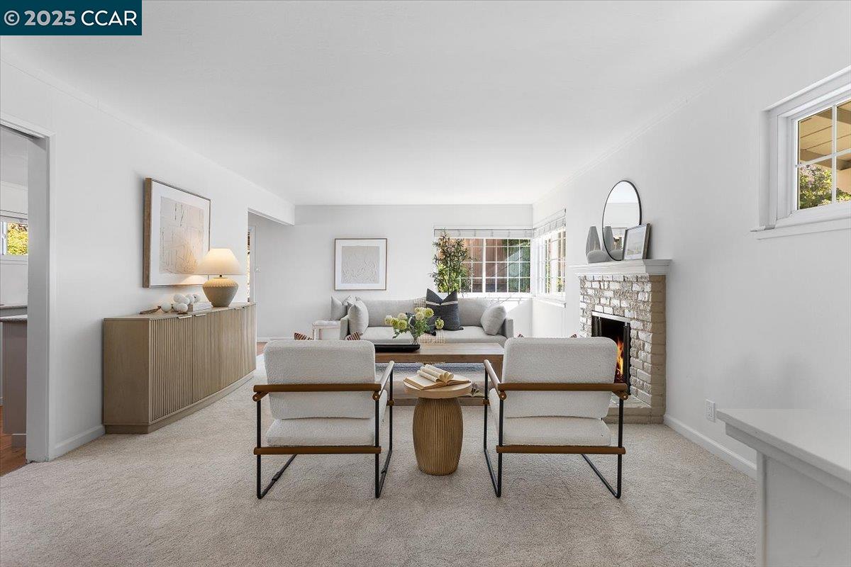 Detail Gallery Image 7 of 56 For 4604 Lawrence Dr, Castro Valley,  CA 94546 - 3 Beds | 3 Baths