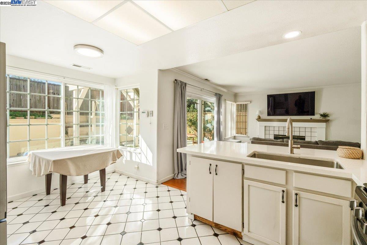 Detail Gallery Image 15 of 59 For 312 Sirena Del Mar Rd, –,  CA 93933 - 3 Beds | 2/1 Baths