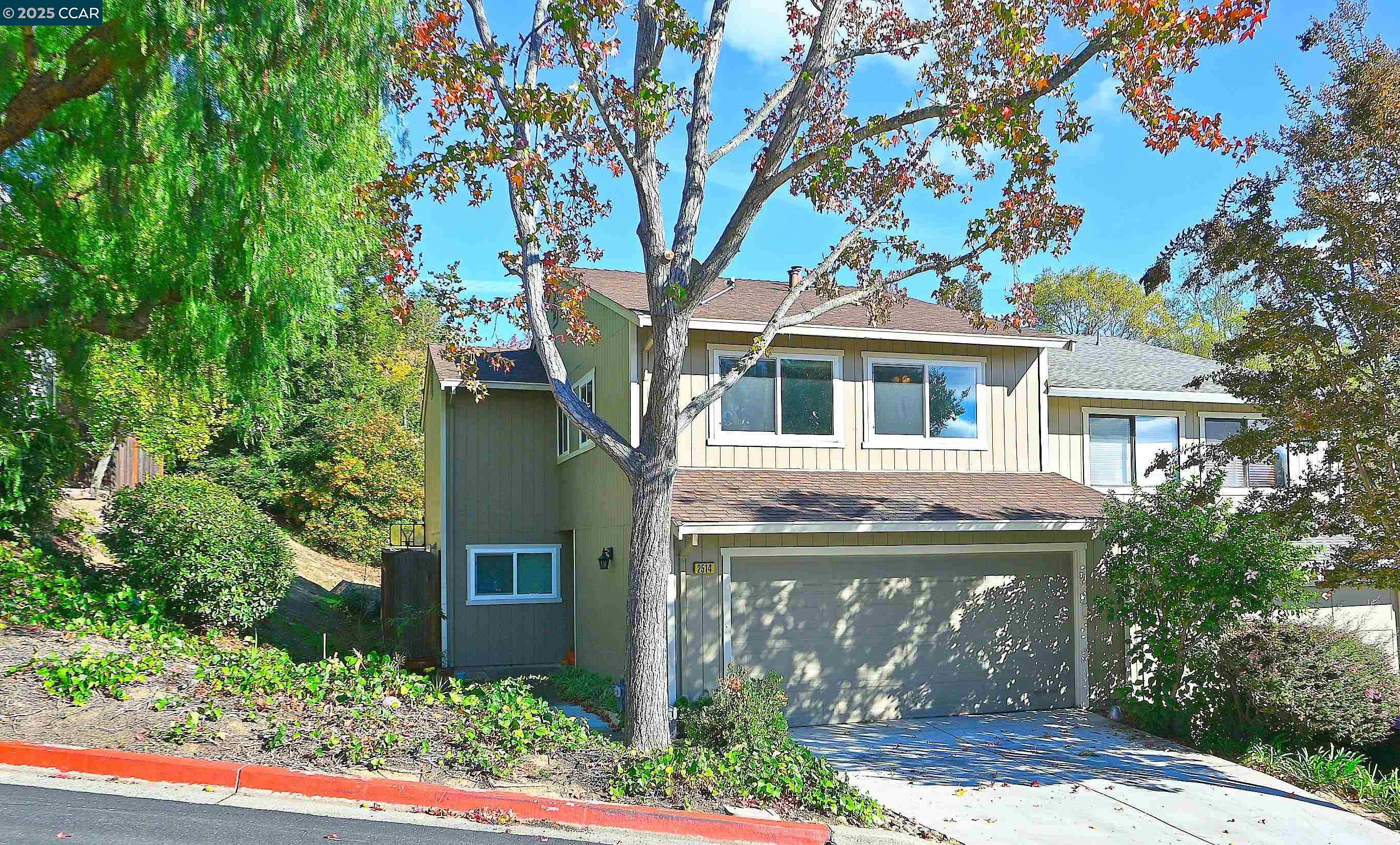 Detail Gallery Image 3 of 51 For 2514 Fern Leaf Ln, Martinez,  CA 94553-4343 - 3 Beds | 2/1 Baths