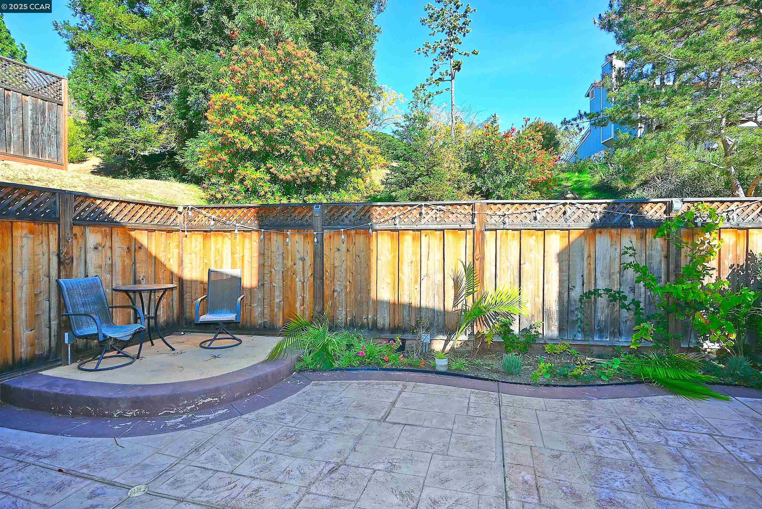 Detail Gallery Image 36 of 51 For 2514 Fern Leaf Ln, Martinez,  CA 94553-4343 - 3 Beds | 2/1 Baths