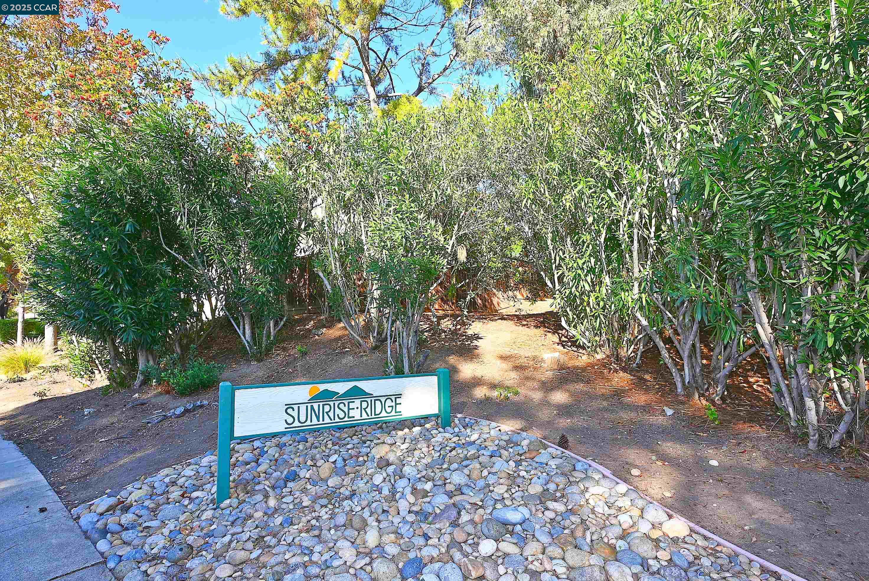 Detail Gallery Image 41 of 51 For 2514 Fern Leaf Ln, Martinez,  CA 94553-4343 - 3 Beds | 2/1 Baths