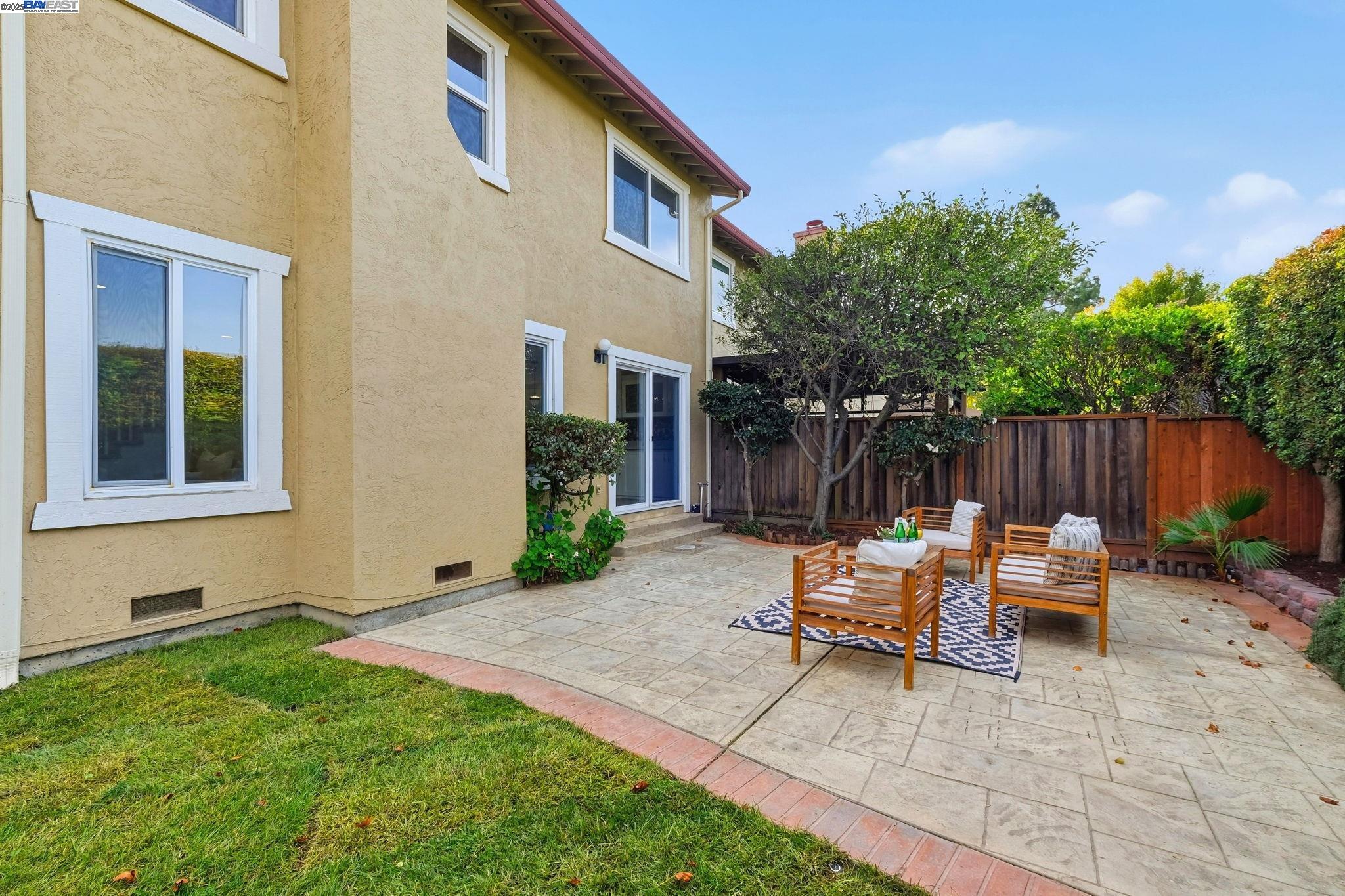 Detail Gallery Image 31 of 34 For 2907 Wilson Cmn, Fremont,  CA 94538 - 3 Beds | 2/1 Baths