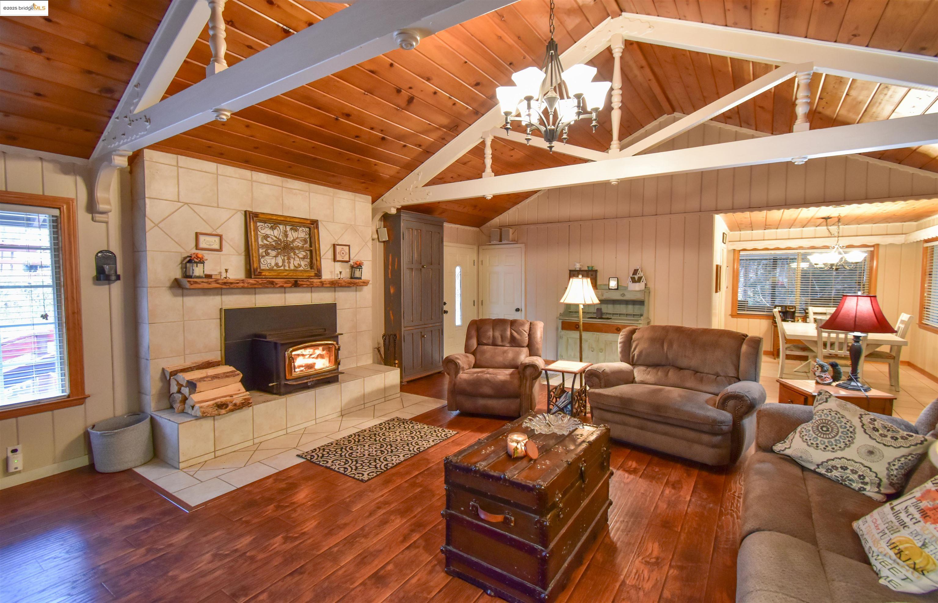 Detail Gallery Image 3 of 18 For 20705 Muheli Rd, Mi Wuk Village,  CA 95346 - 3 Beds | 2 Baths