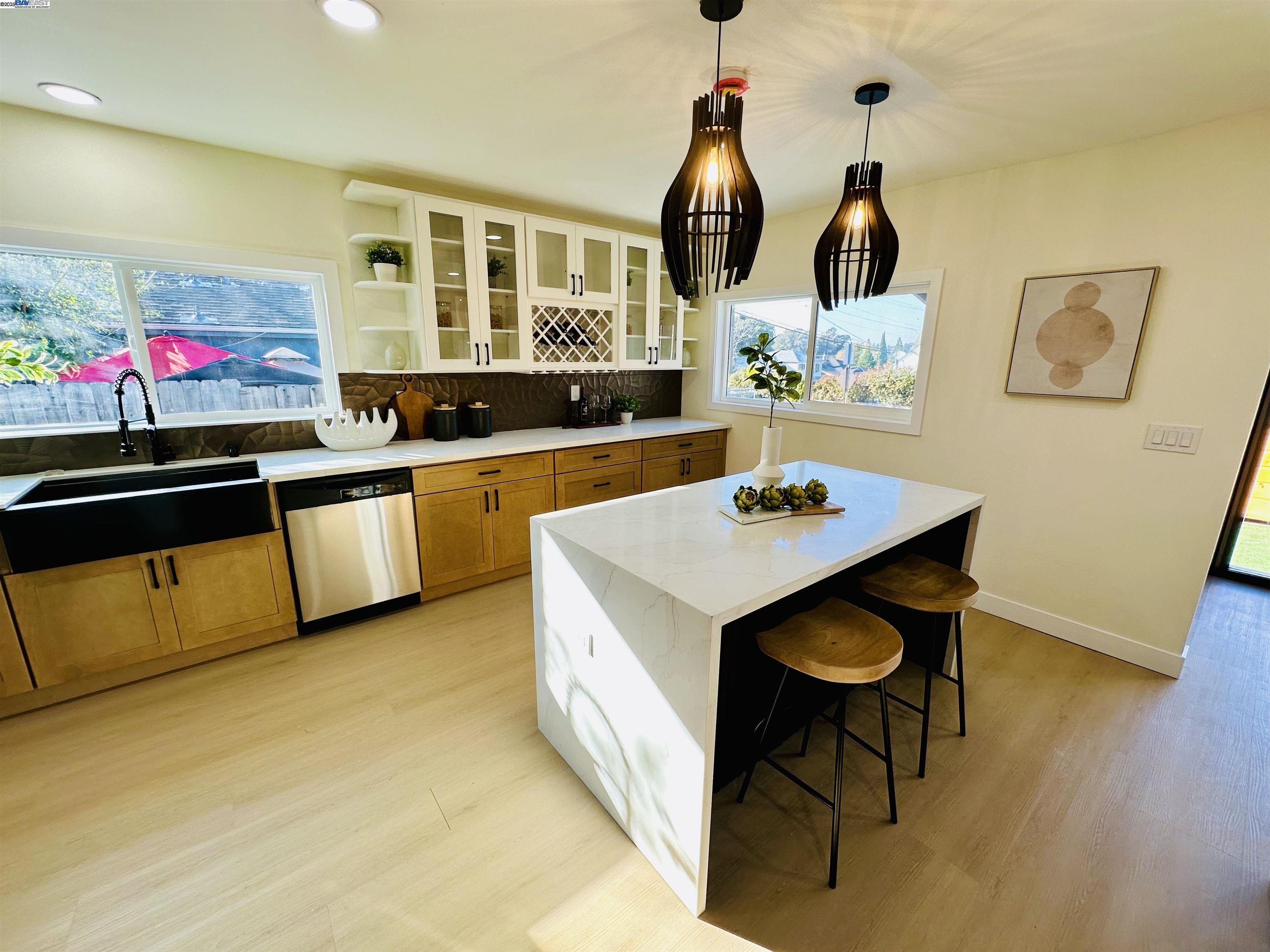 Detail Gallery Image 7 of 35 For 1607 Ward St, Hayward,  CA 94541 - 4 Beds | 3 Baths