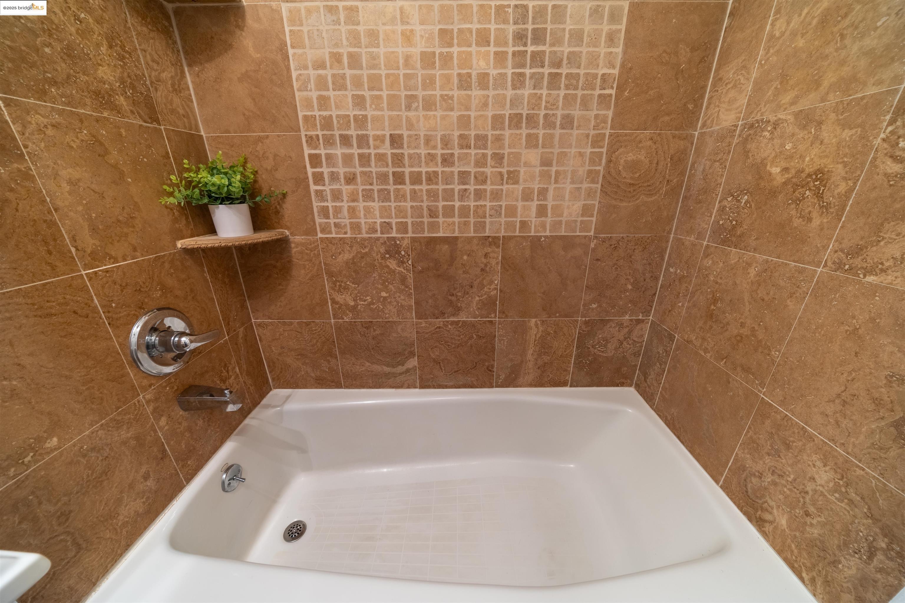 Detail Gallery Image 17 of 22 For 661 Peralta Ave Unit 3, San Francisco,  CA 94110 - 1 Beds | 1 Baths