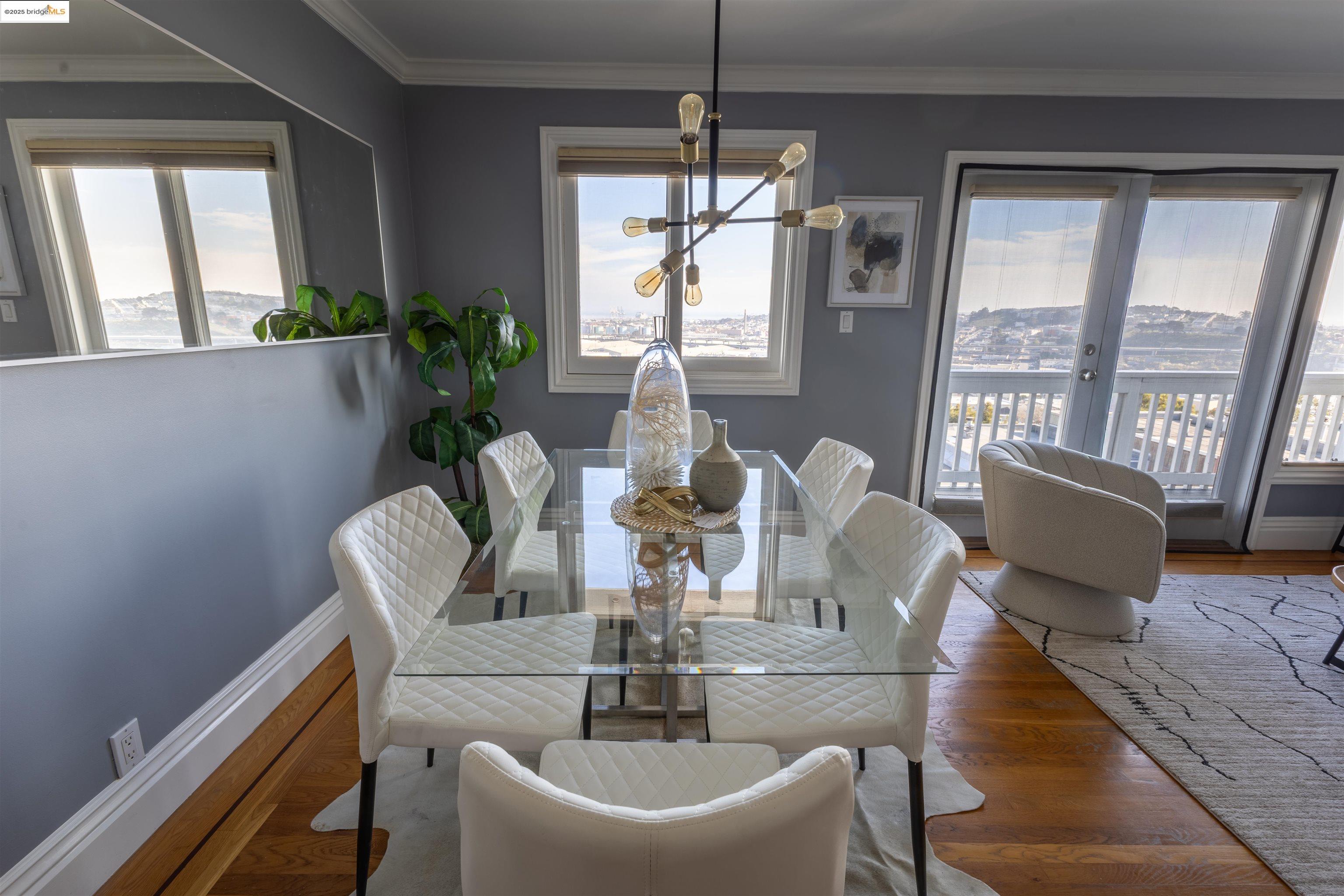 Detail Gallery Image 7 of 22 For 661 Peralta Ave Unit 3, San Francisco,  CA 94110 - 1 Beds | 1 Baths